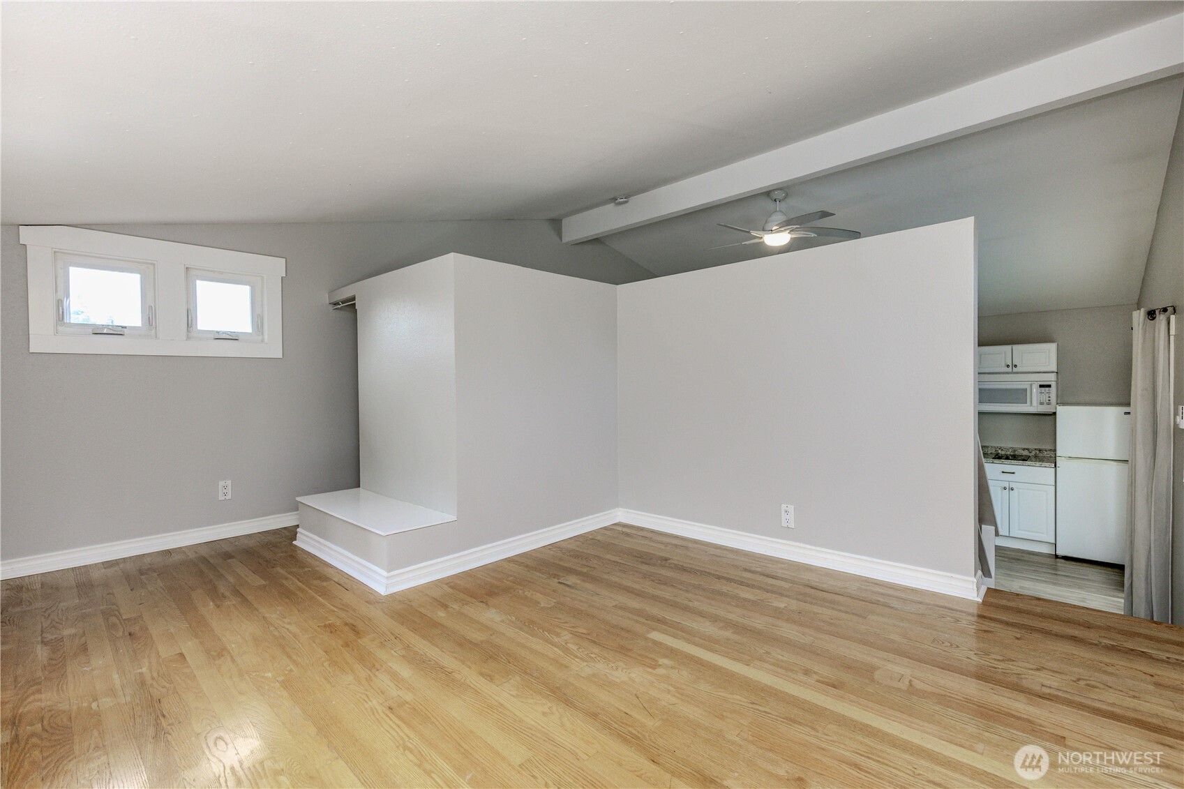 215 SW 183rd Street , Normandy Park, WA 98166