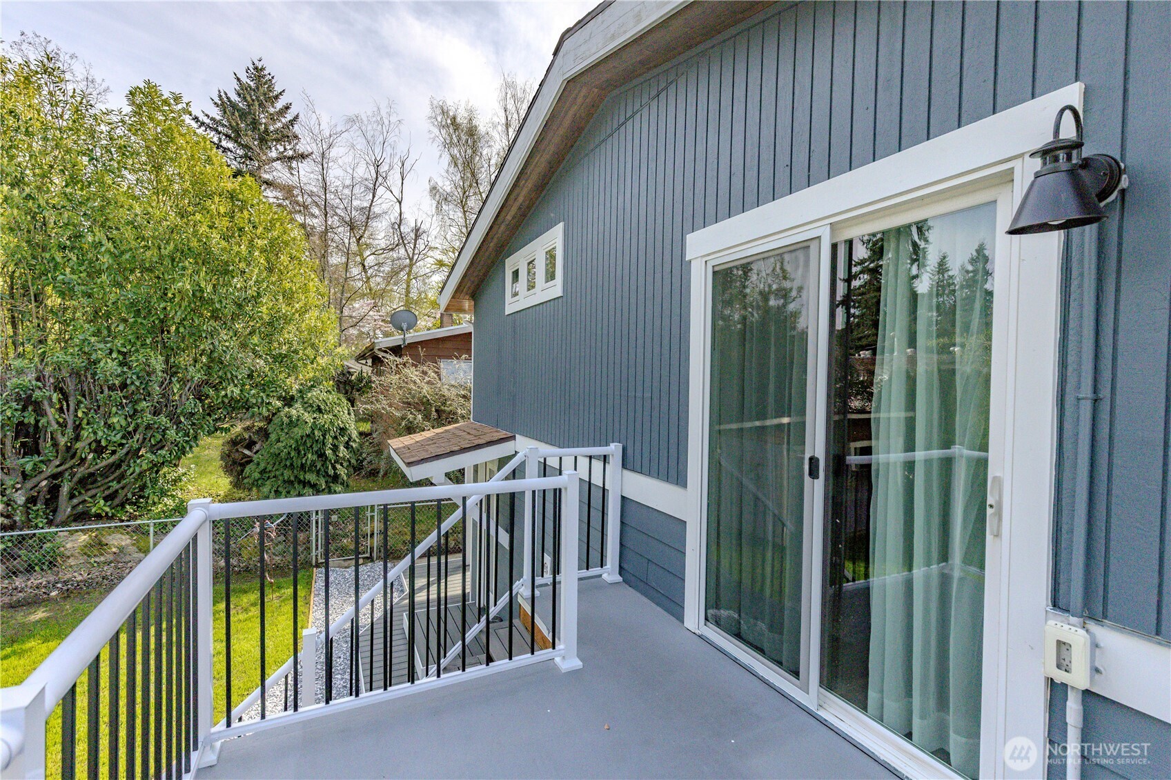 215 SW 183rd Street , Normandy Park, WA 98166