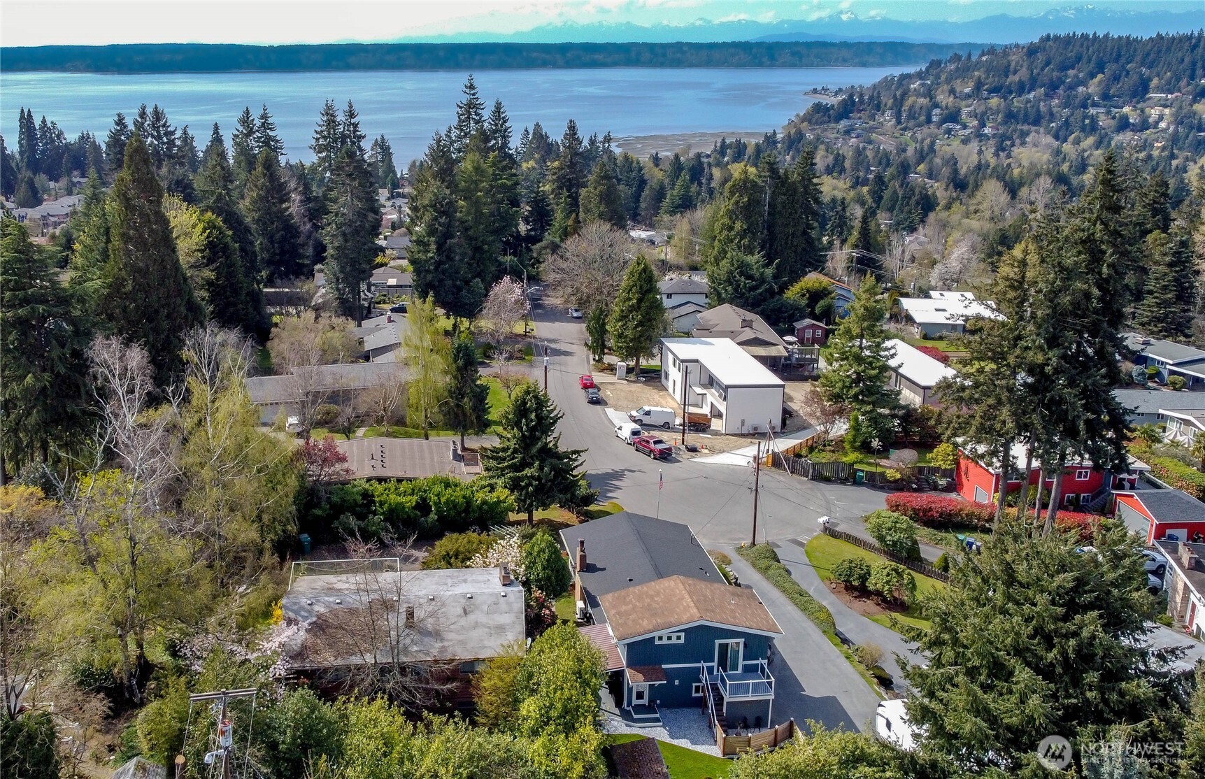 215 SW 183rd Street , Normandy Park, WA 98166