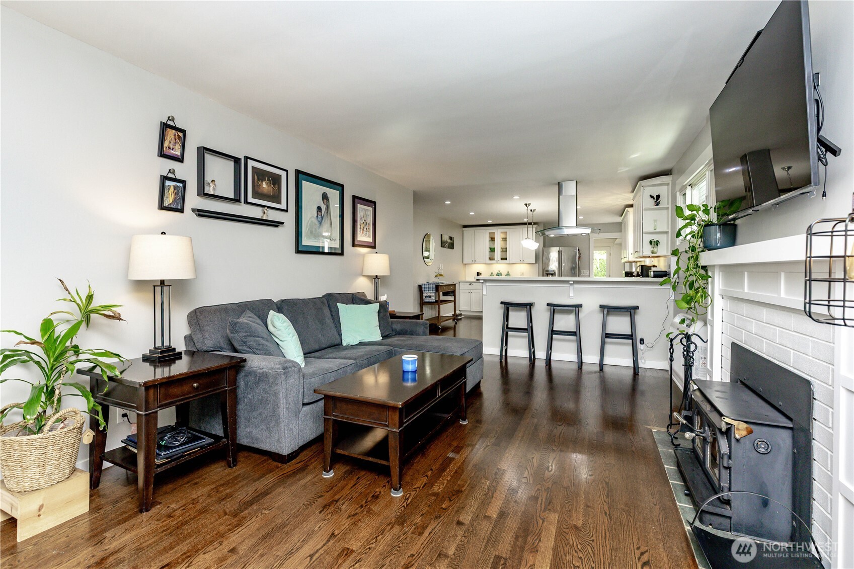 215 SW 183rd Street , Normandy Park, WA 98166
