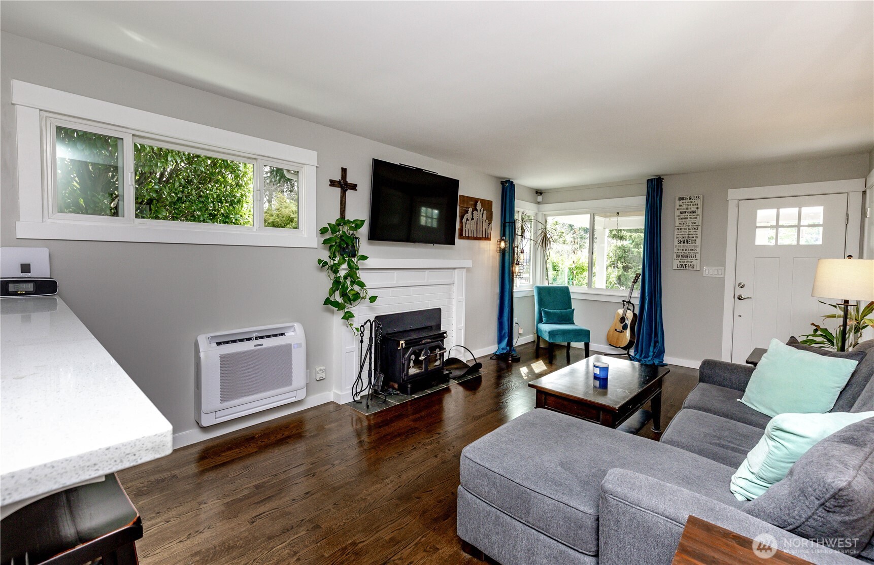 215 SW 183rd Street , Normandy Park, WA 98166