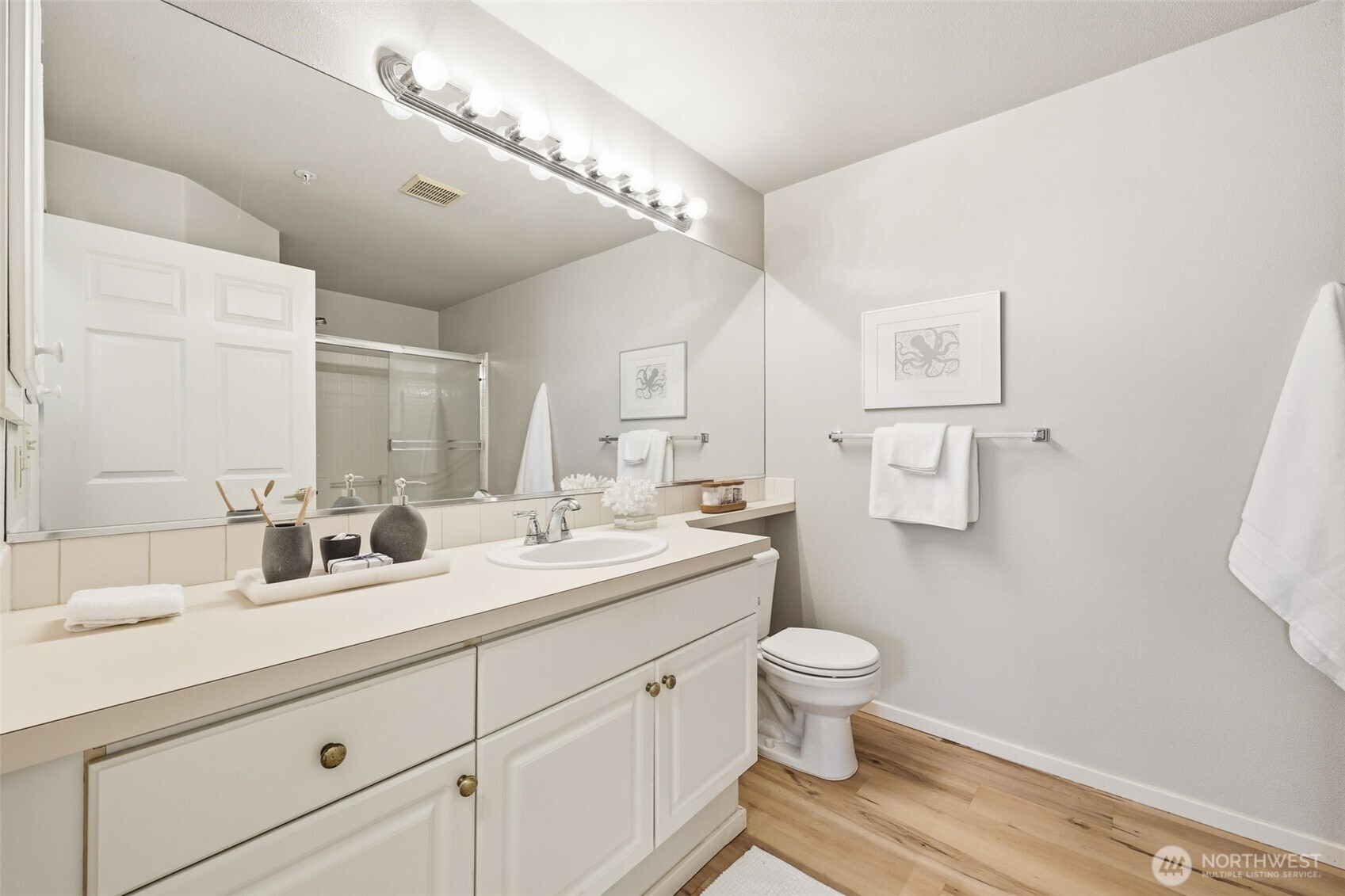 4322 NE 5th Court #106, Renton, WA 98059