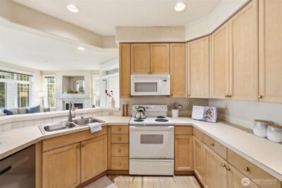 4322 NE 5th Court #106, Renton, WA 98059 - Photo 5