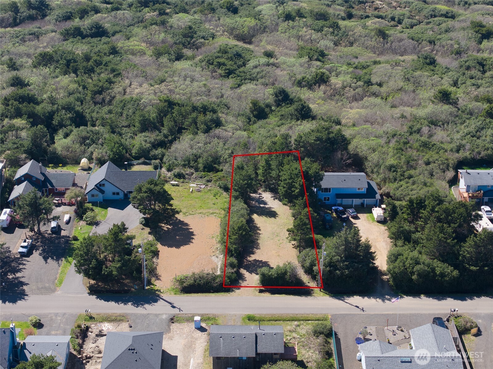 319 Sand Dune Avenue NW, Ocean Shores, WA 98569