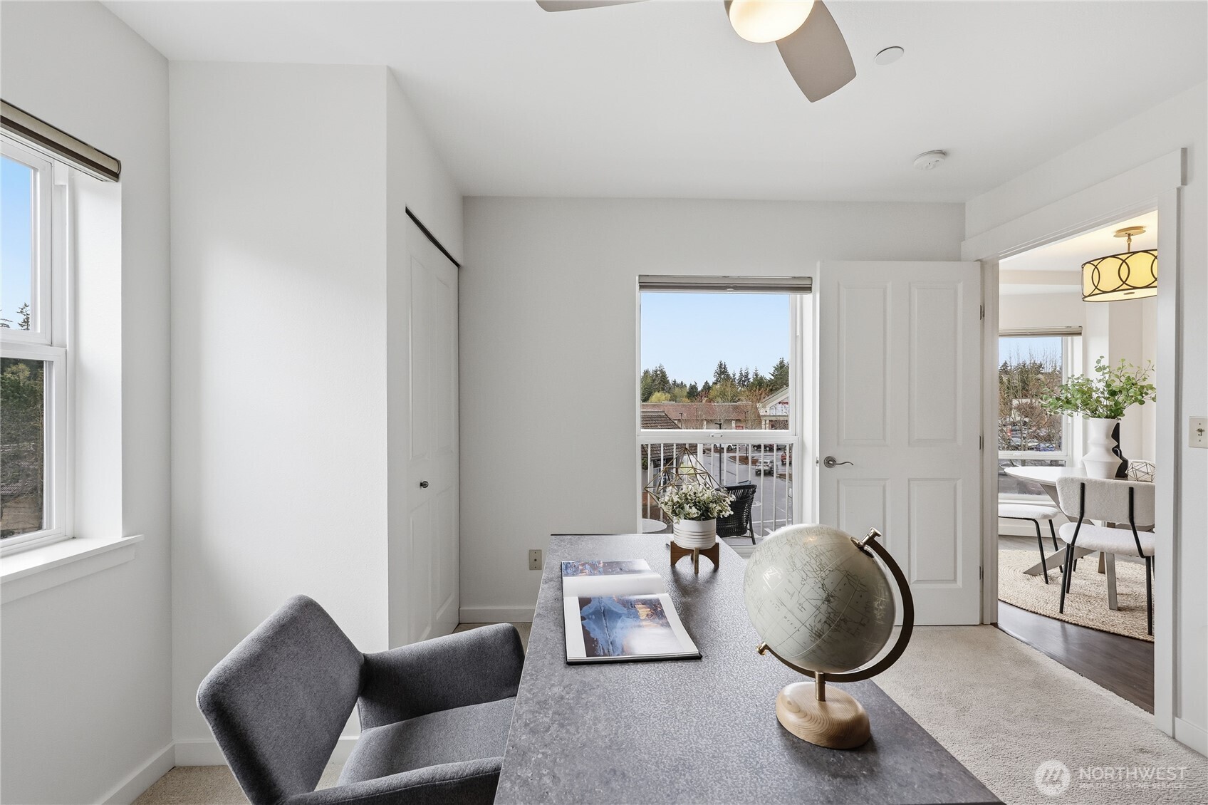 300 High School Road NE #300, Bainbridge Island, WA 98110