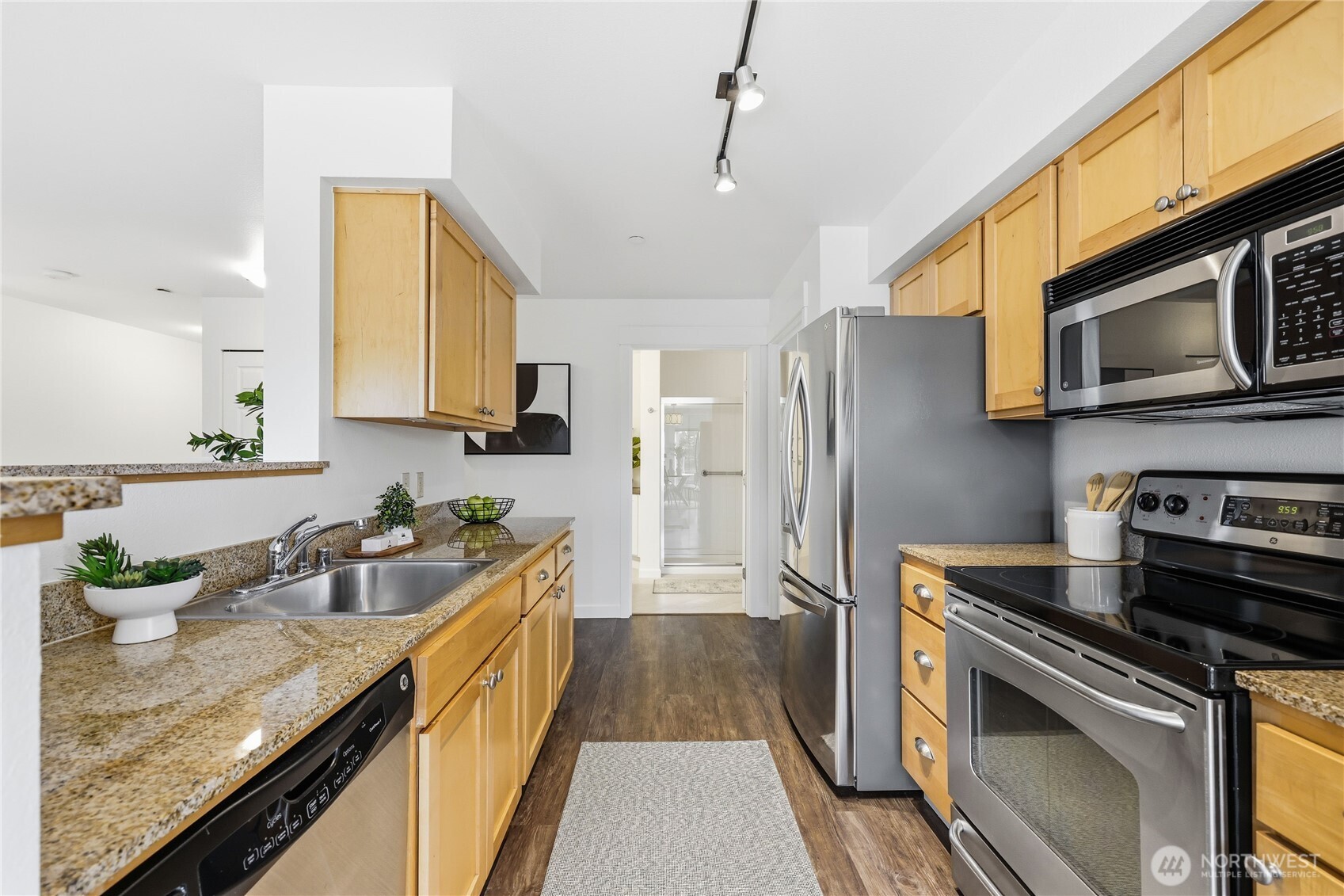 300 High School Road NE #300, Bainbridge Island, WA 98110