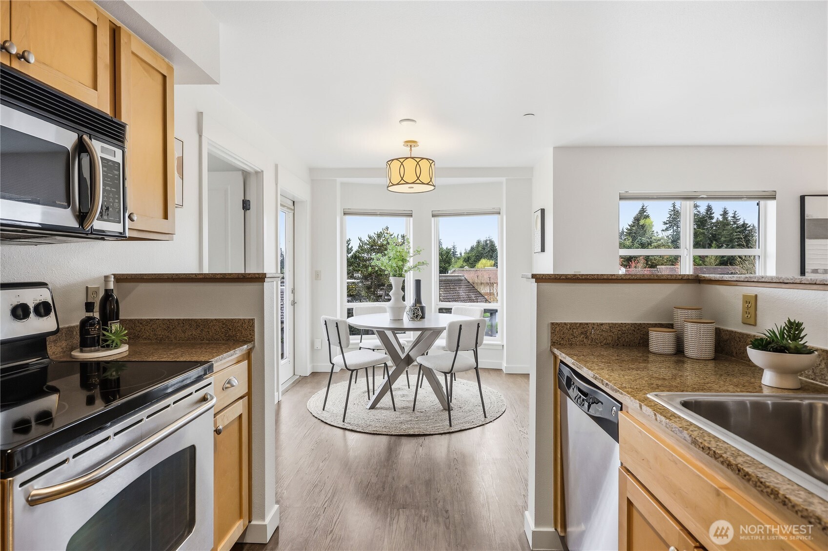 300 High School Road NE #300, Bainbridge Island, WA 98110