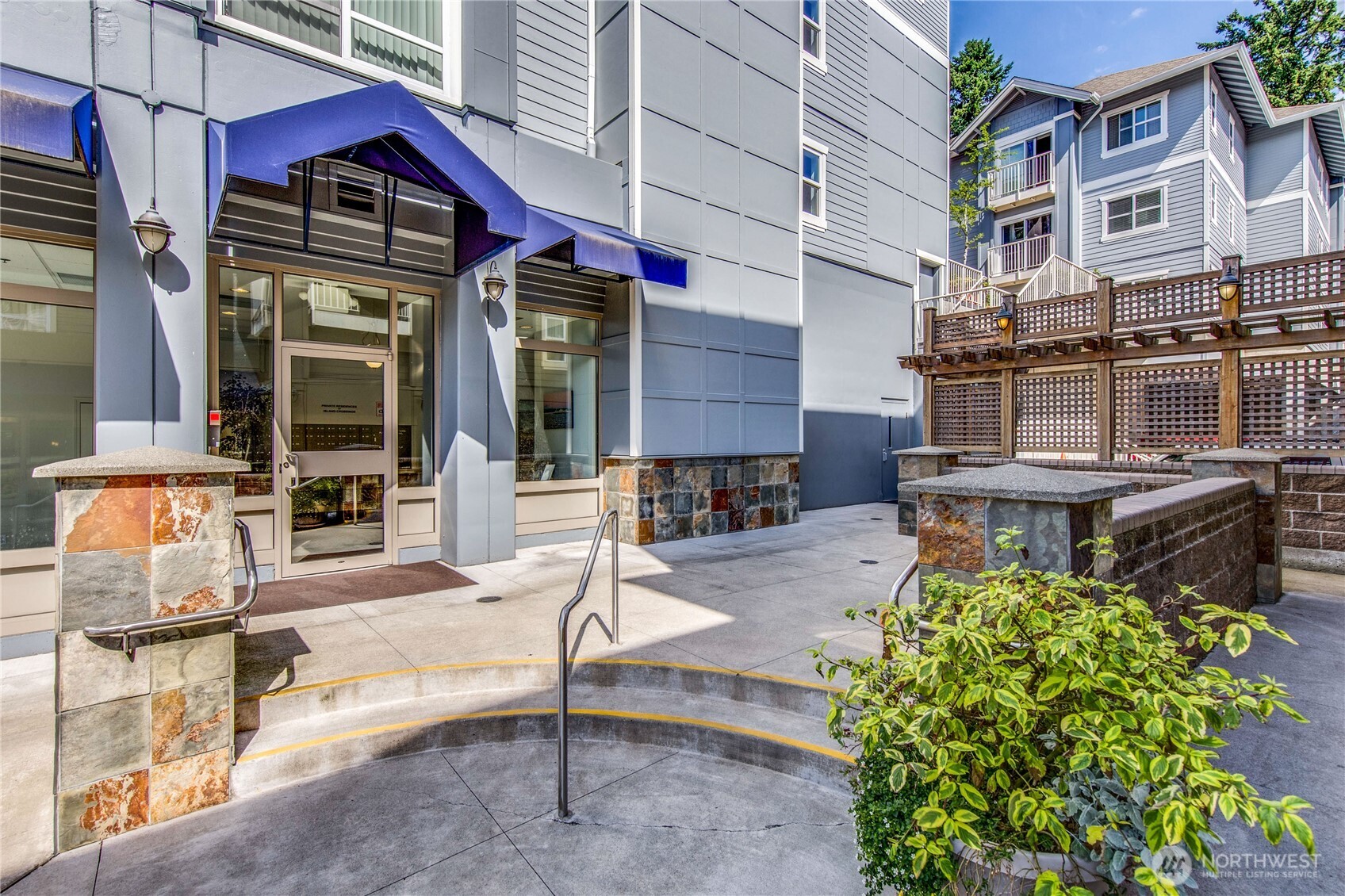 300 High School Road NE #300, Bainbridge Island, WA 98110