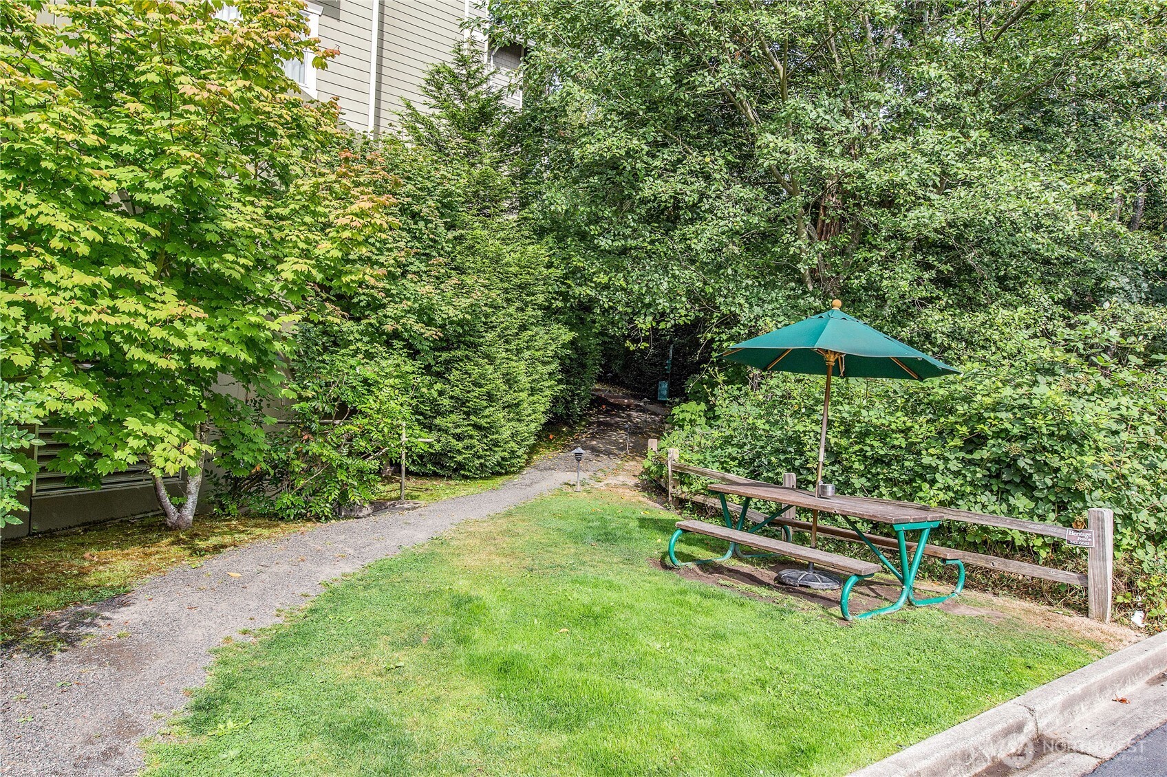 300 High School Road NE #300, Bainbridge Island, WA 98110