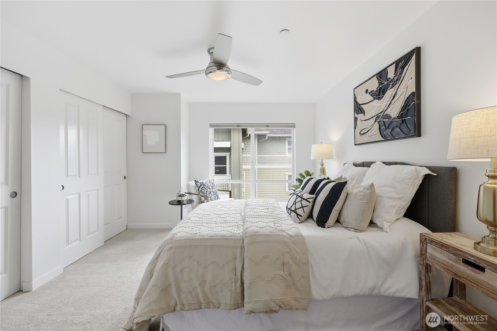 300 High School Road NE #300, Bainbridge Island, WA 98110