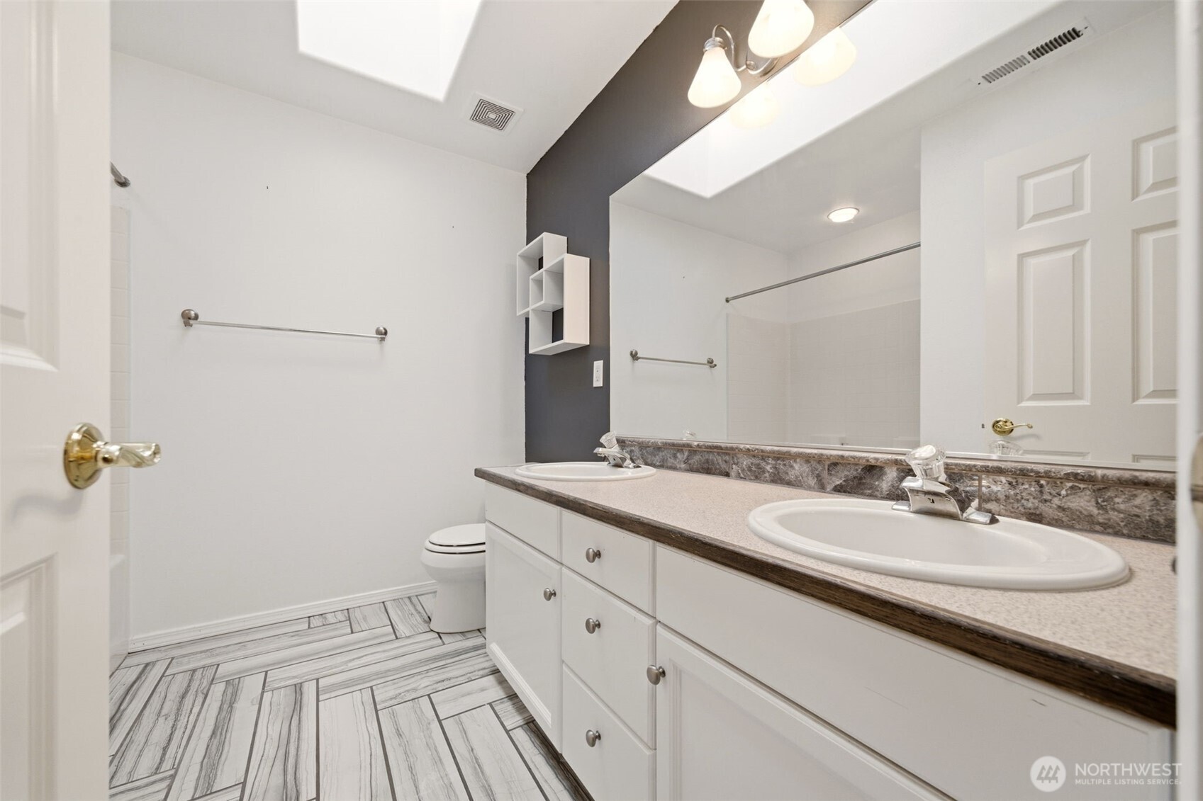 12404 NW 47th Avenue , Vancouver, WA 98685