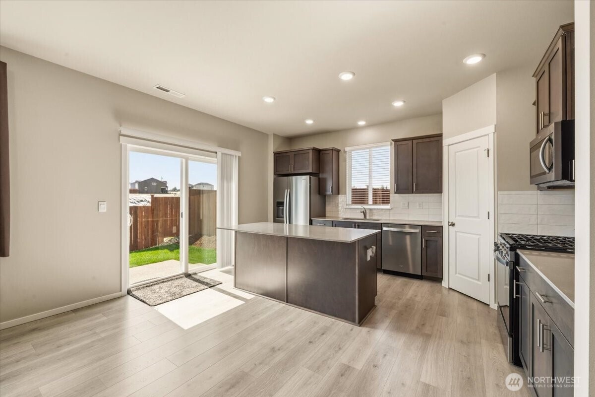 1106 SW Pendleton Way , Port Orchard, WA 98367