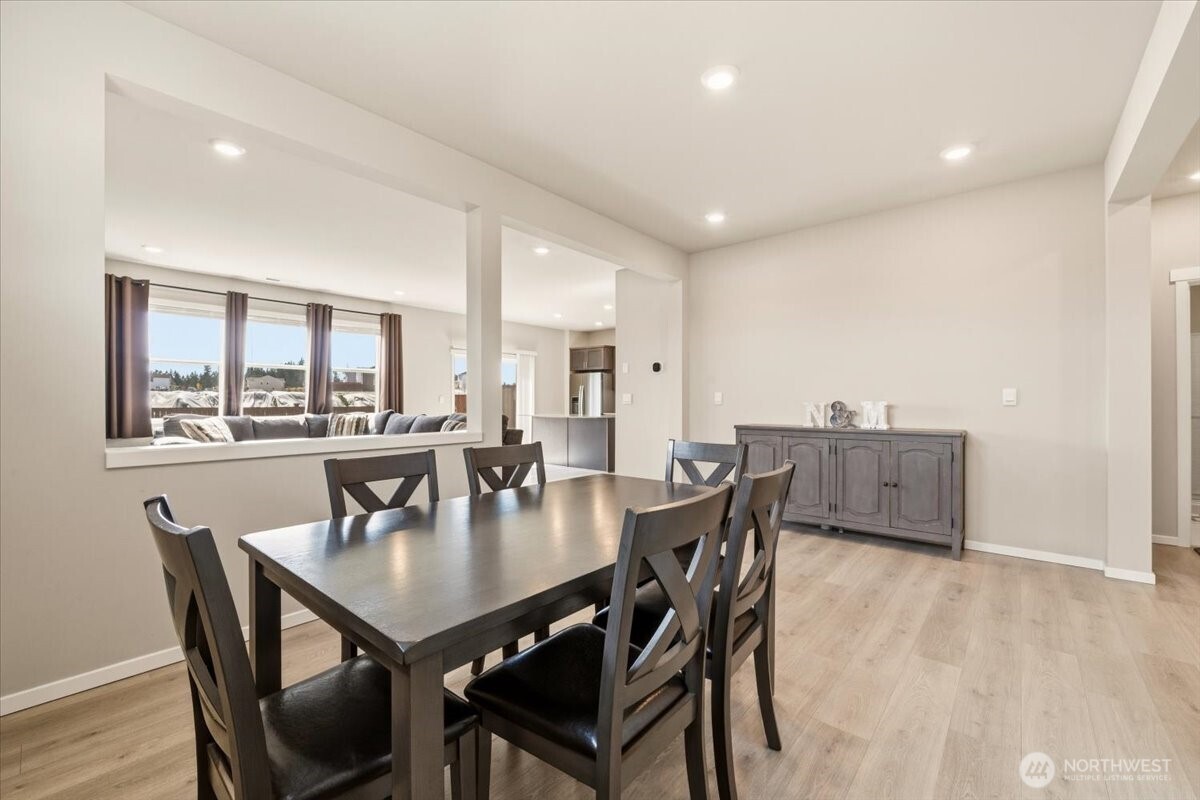 1106 SW Pendleton Way , Port Orchard, WA 98367