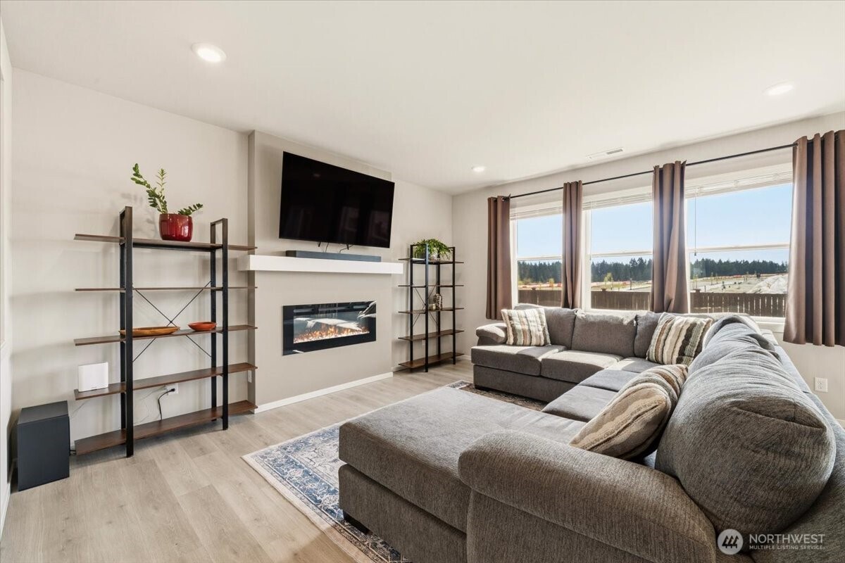 1106 SW Pendleton Way , Port Orchard, WA 98367