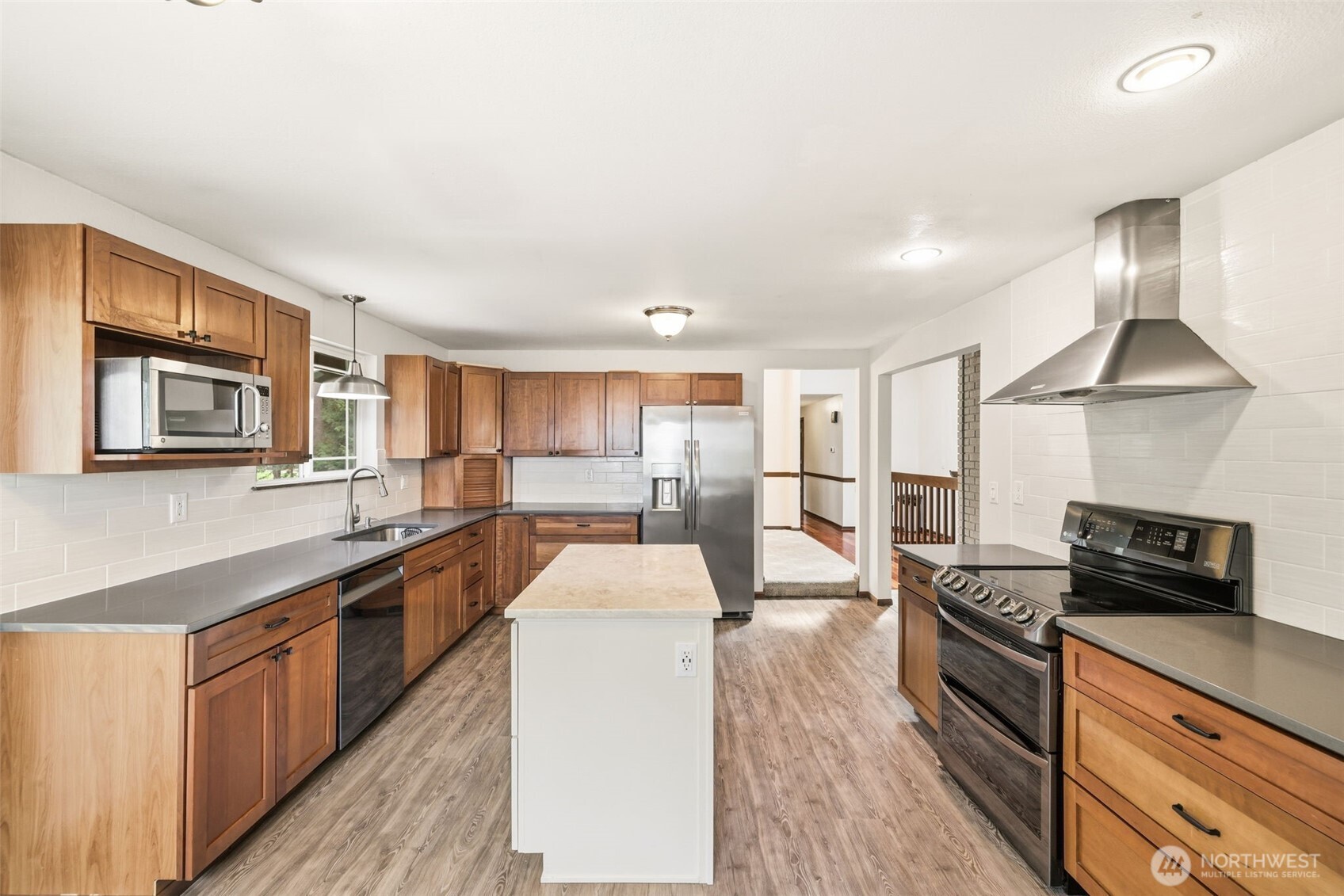 3305 27th Street SE, Puyallup, WA 98374