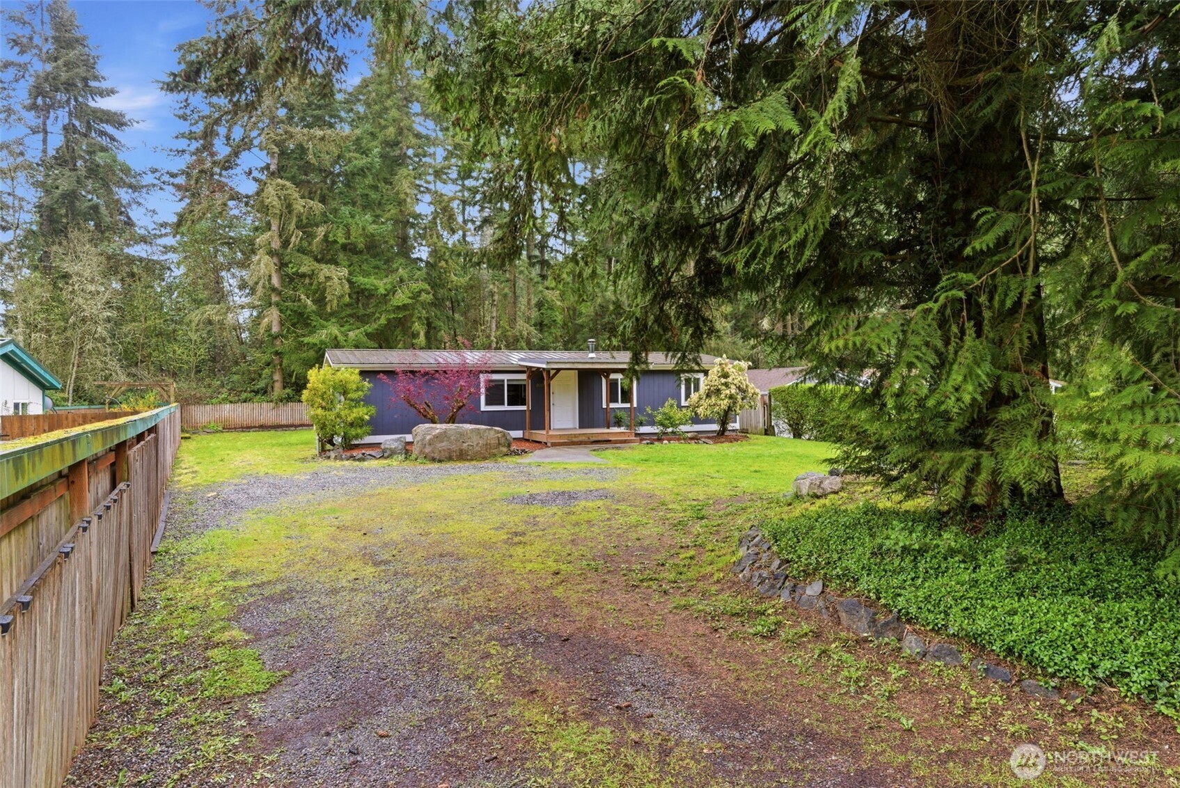 8105 NE Beachwood Avenue , Poulsbo, WA 98370