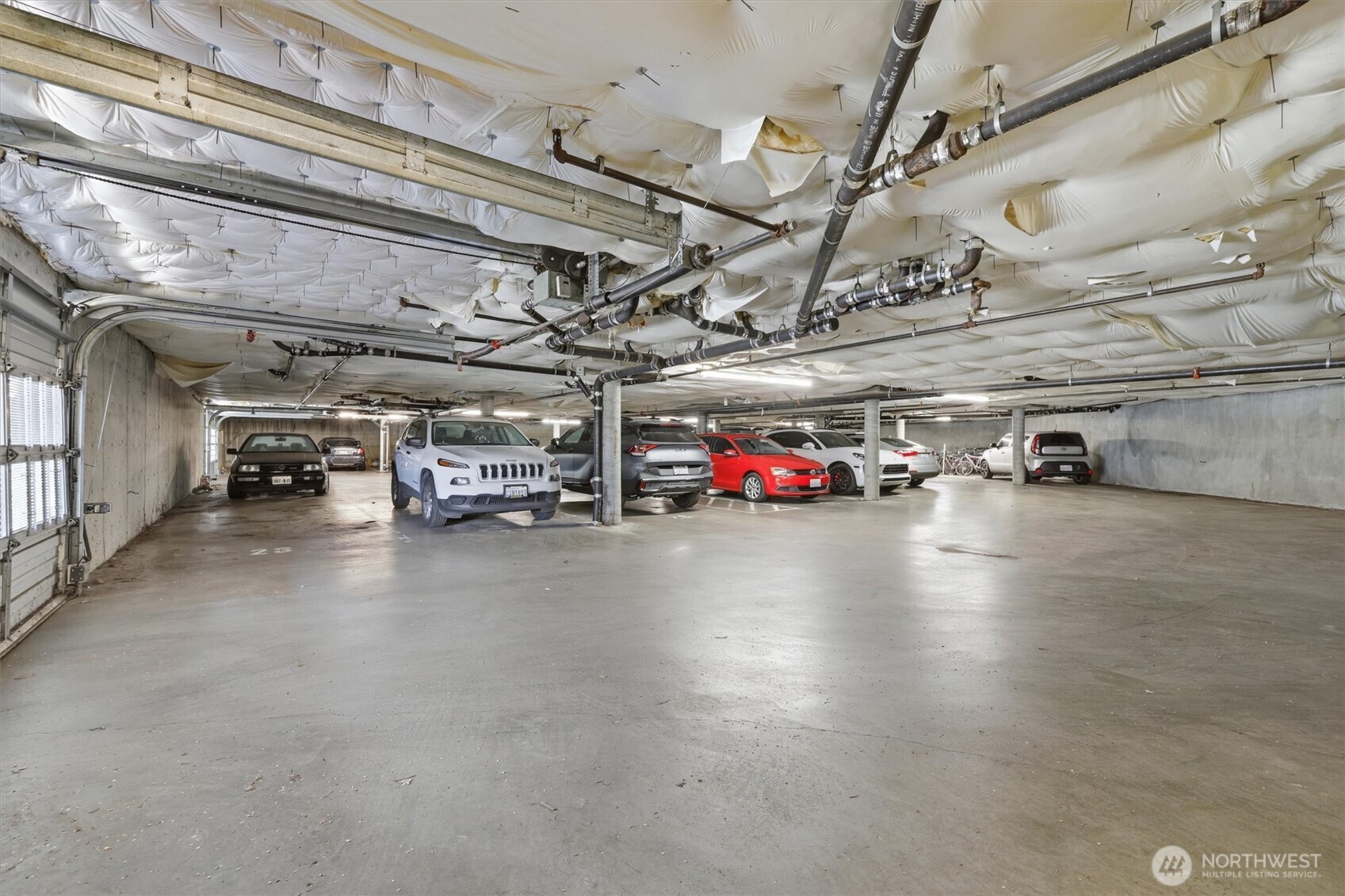 8320 Lake City Way NE, Seattle, WA 98115