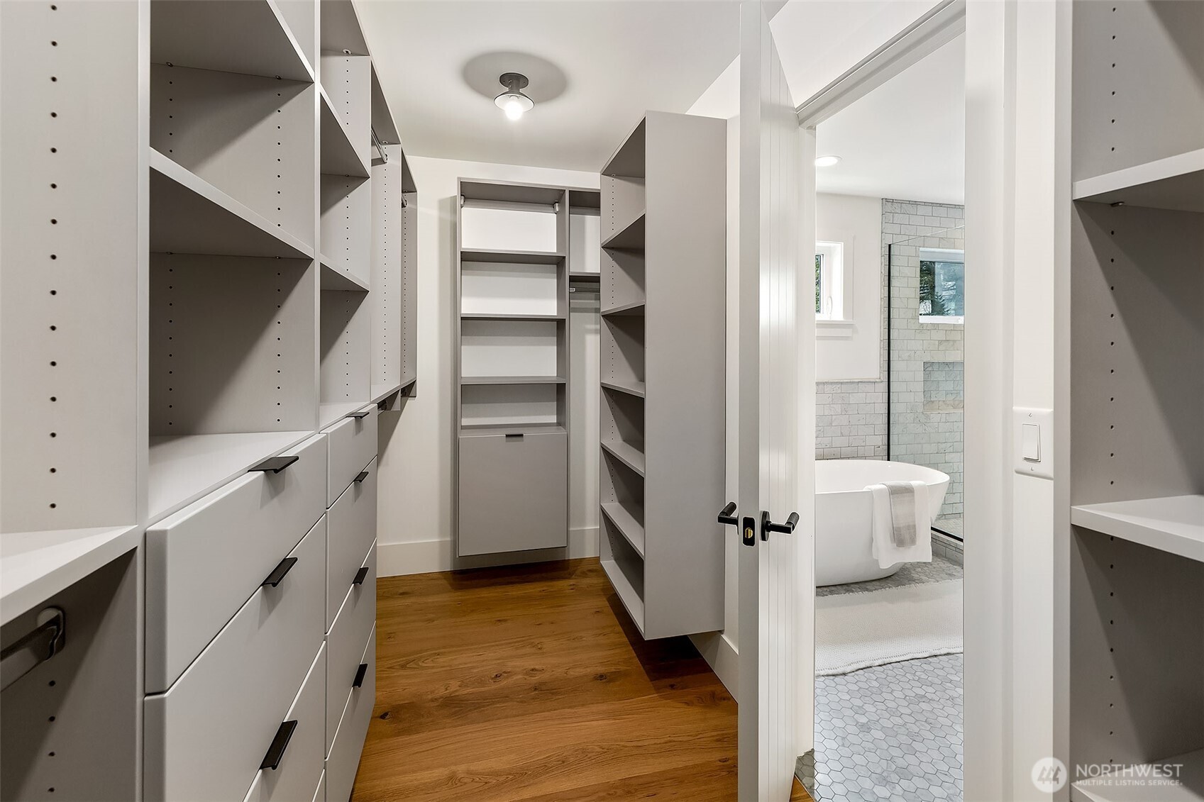 1551 NE 91st Street , Seattle, WA 98115