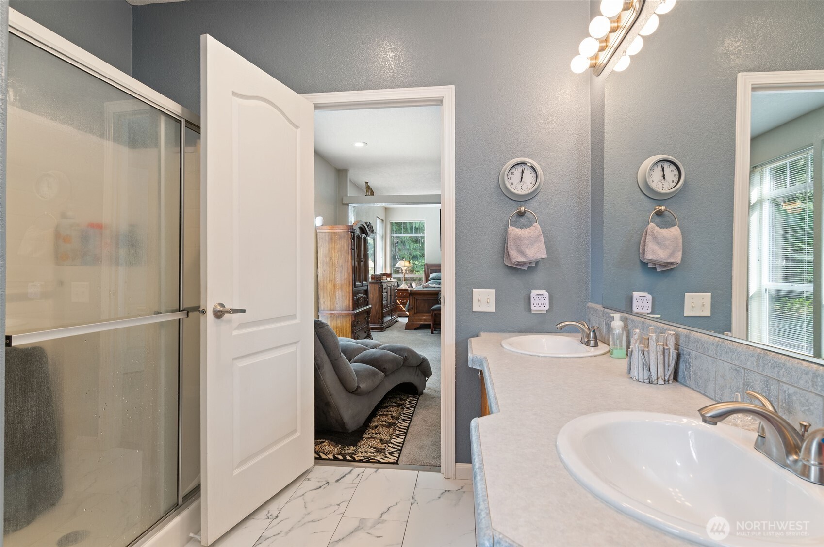 251 N Goldeneye Drive , Hoodsport, WA 98548