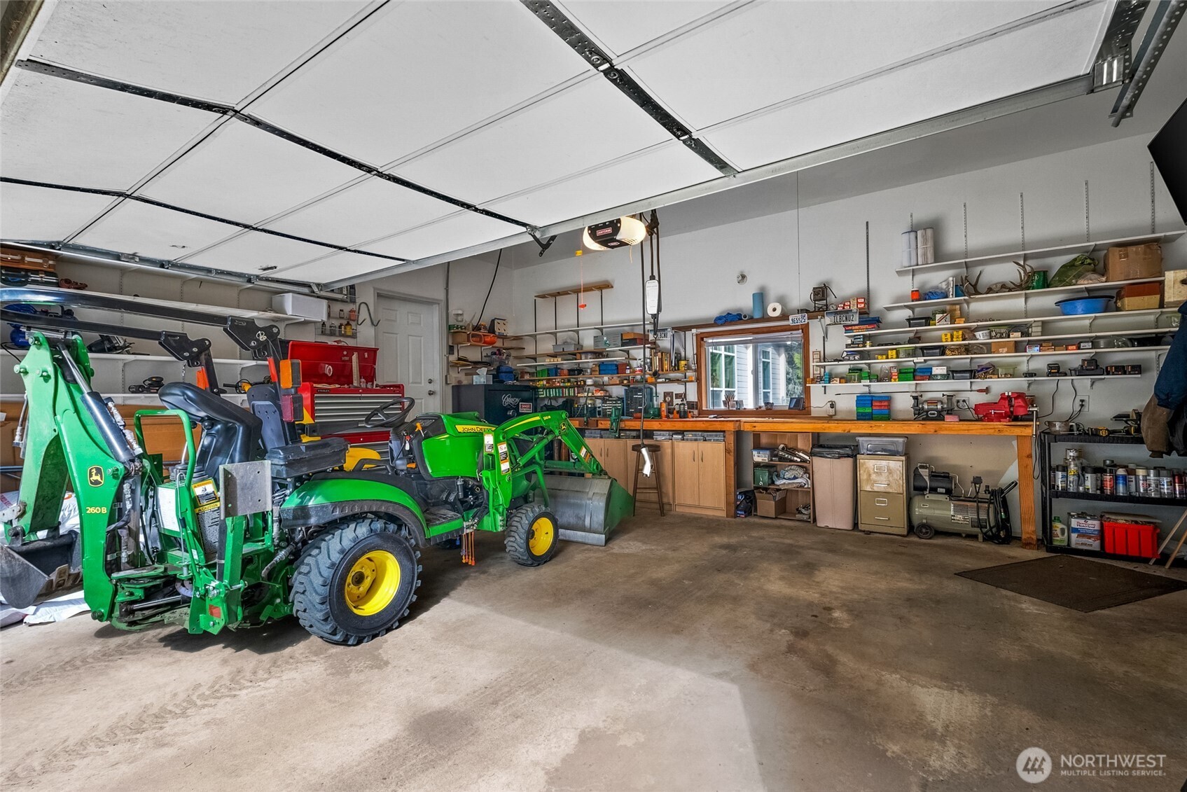 251 N Goldeneye Drive , Hoodsport, WA 98548