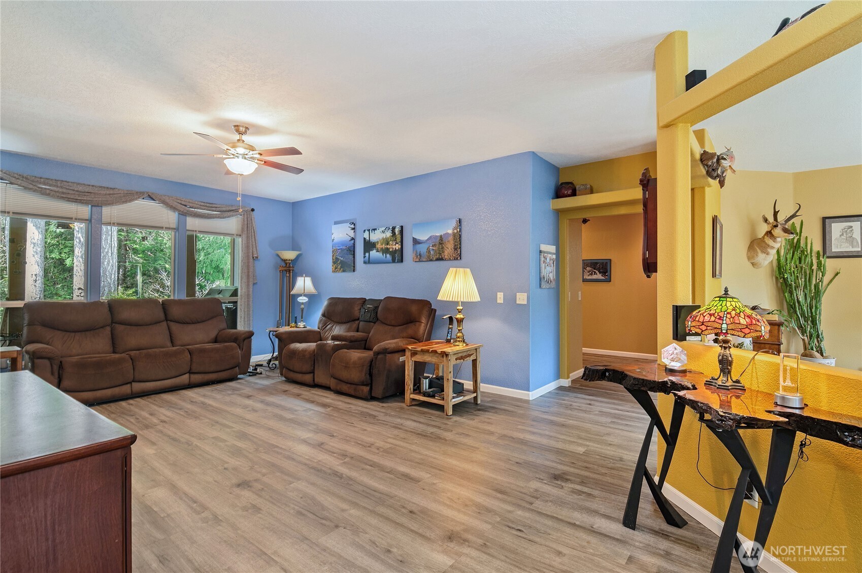 251 N Goldeneye Drive , Hoodsport, WA 98548