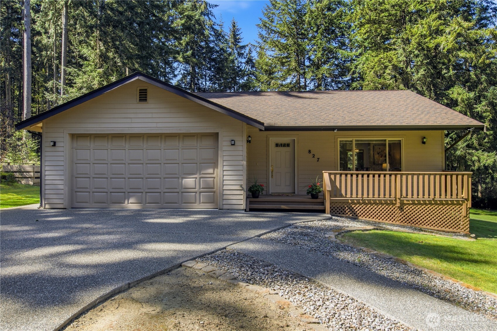 827 Illahee Drive , Fox Island, WA 98333