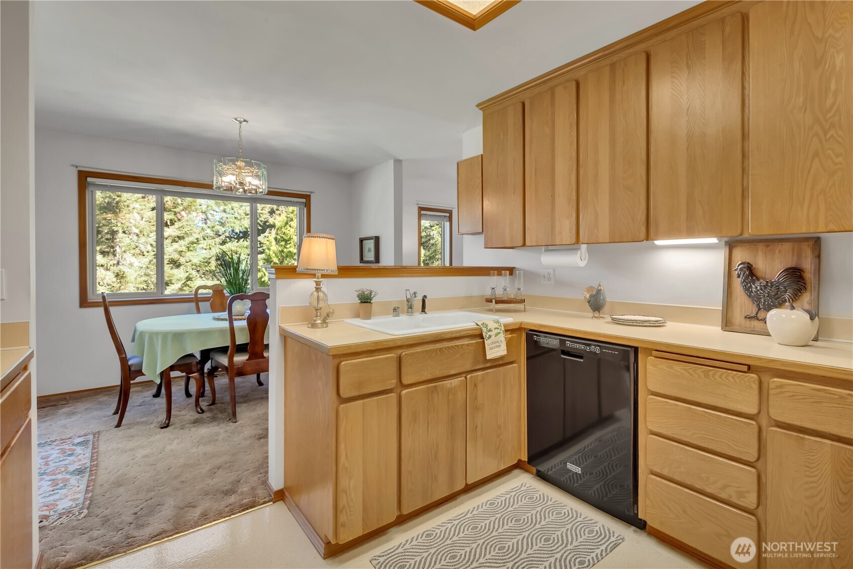 827 Illahee Drive , Fox Island, WA 98333