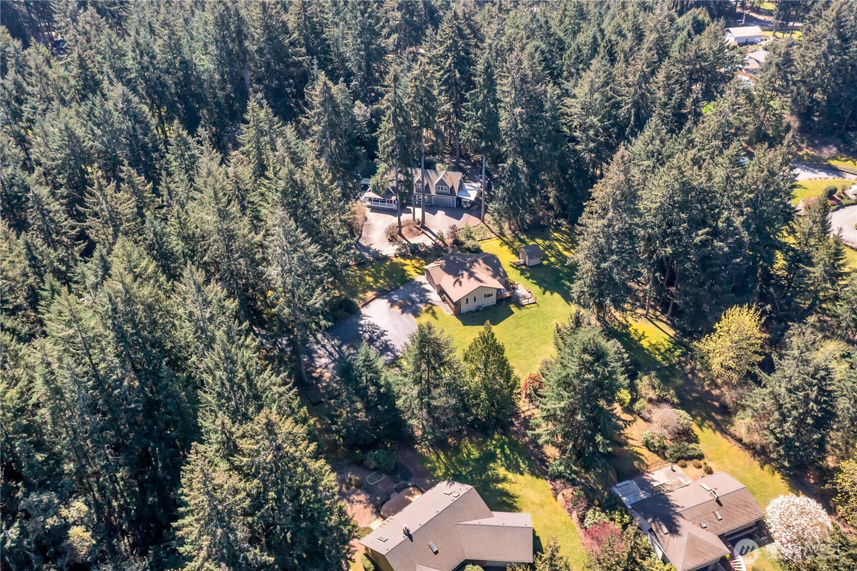 827 Illahee Drive , Fox Island, WA 98333
