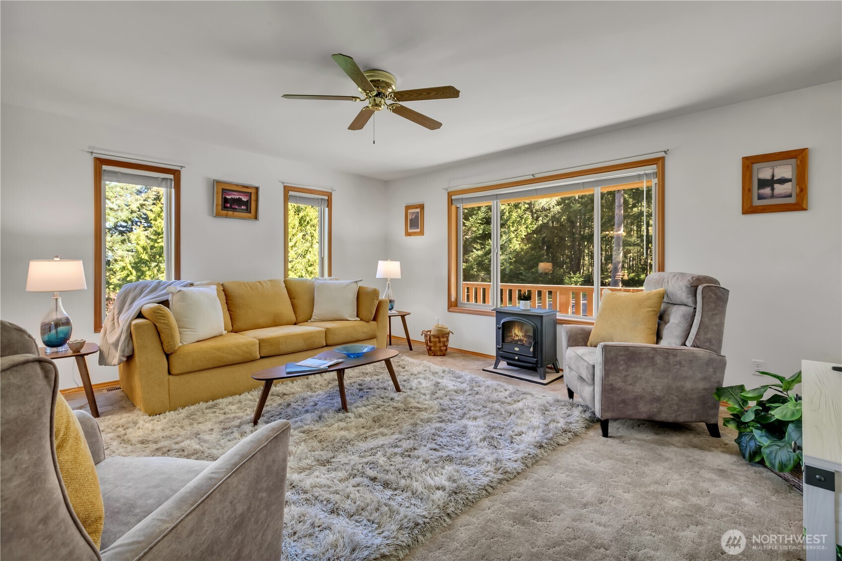 827 Illahee Drive , Fox Island, WA 98333