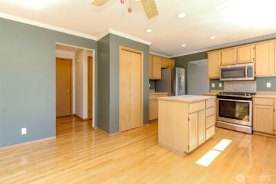 11823 SE 203rd Street , Kent, WA 98031 - Photo 13