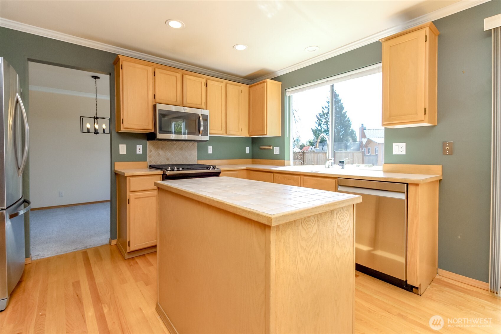 11823 SE 203rd Street , Kent, WA 98031
