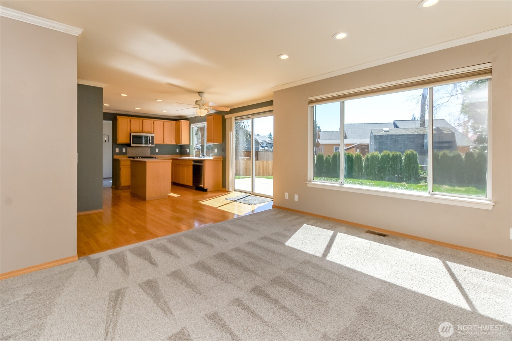 11823 SE 203rd Street , Kent, WA 98031