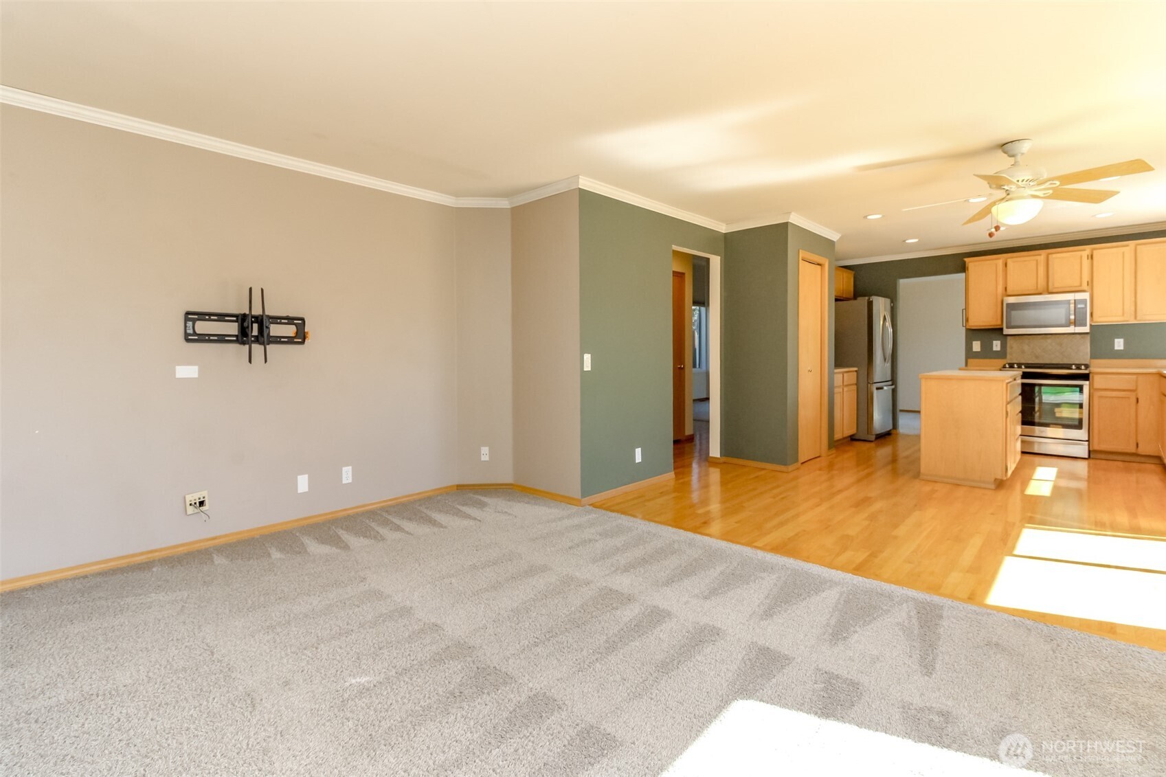 11823 SE 203rd Street , Kent, WA 98031