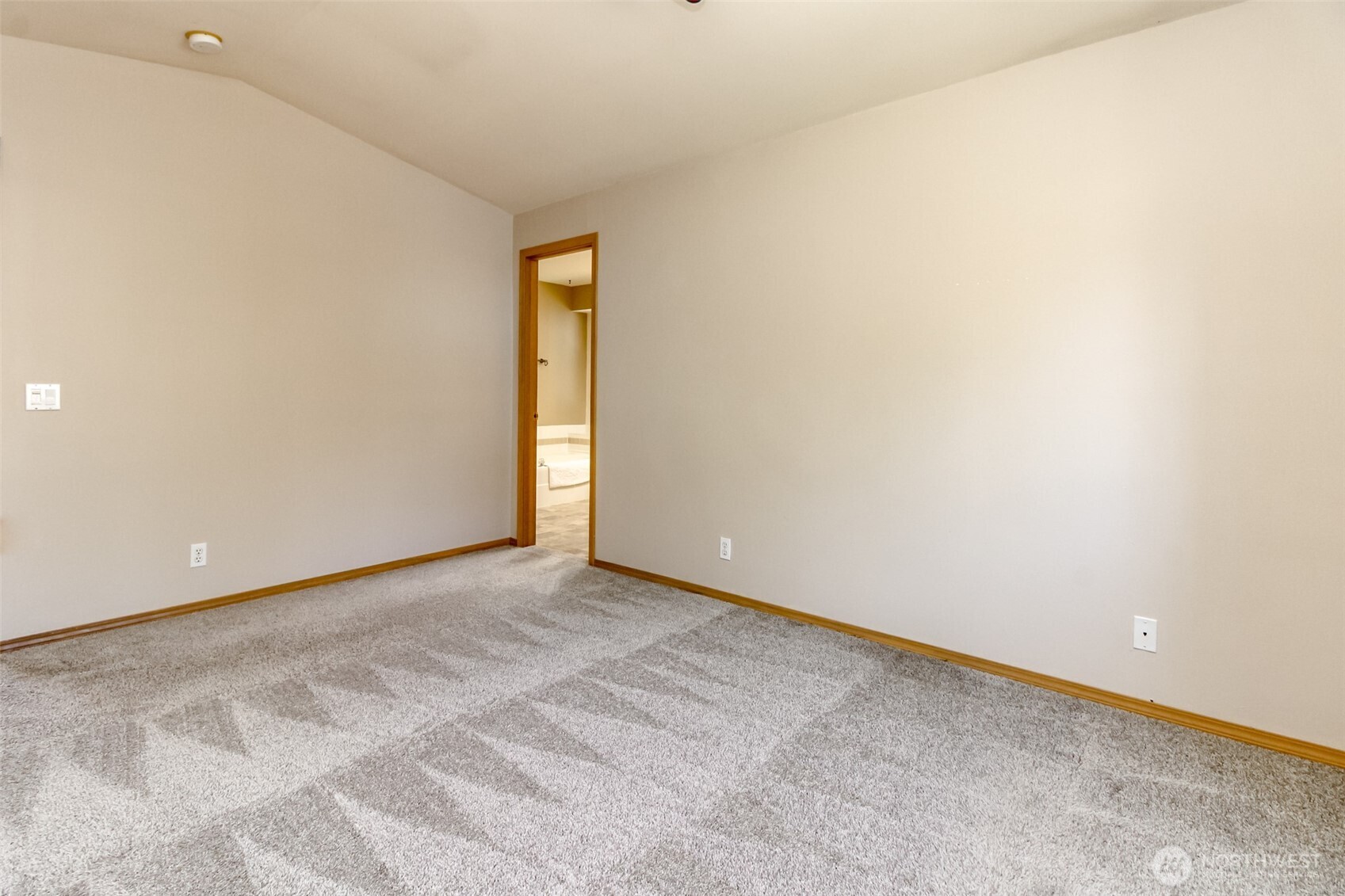 11823 SE 203rd Street , Kent, WA 98031