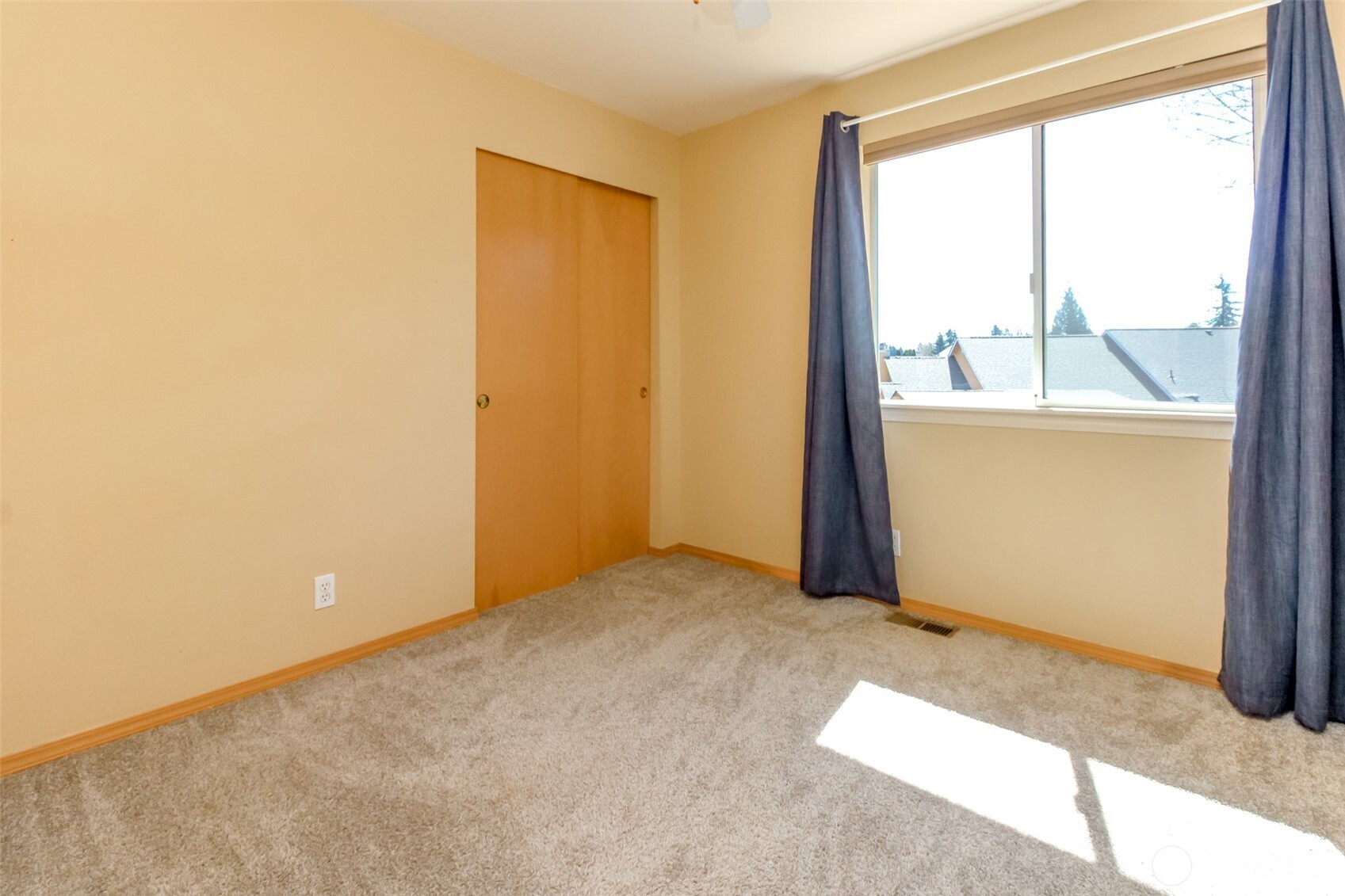11823 SE 203rd Street , Kent, WA 98031