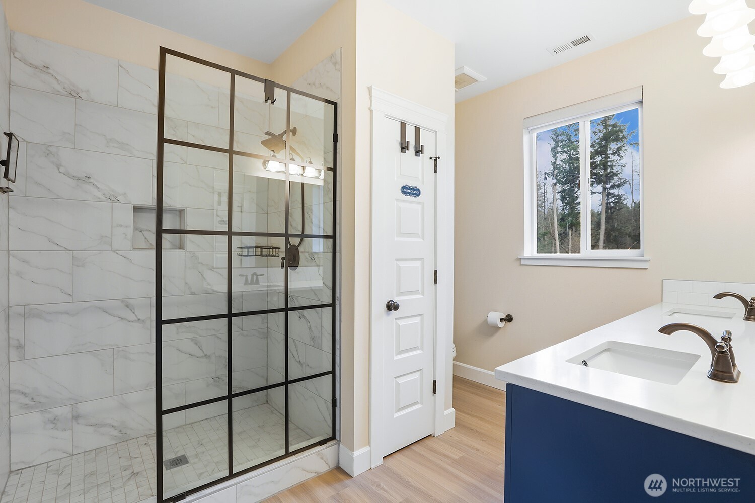 3237 Hilberg , Clinton, WA 98236