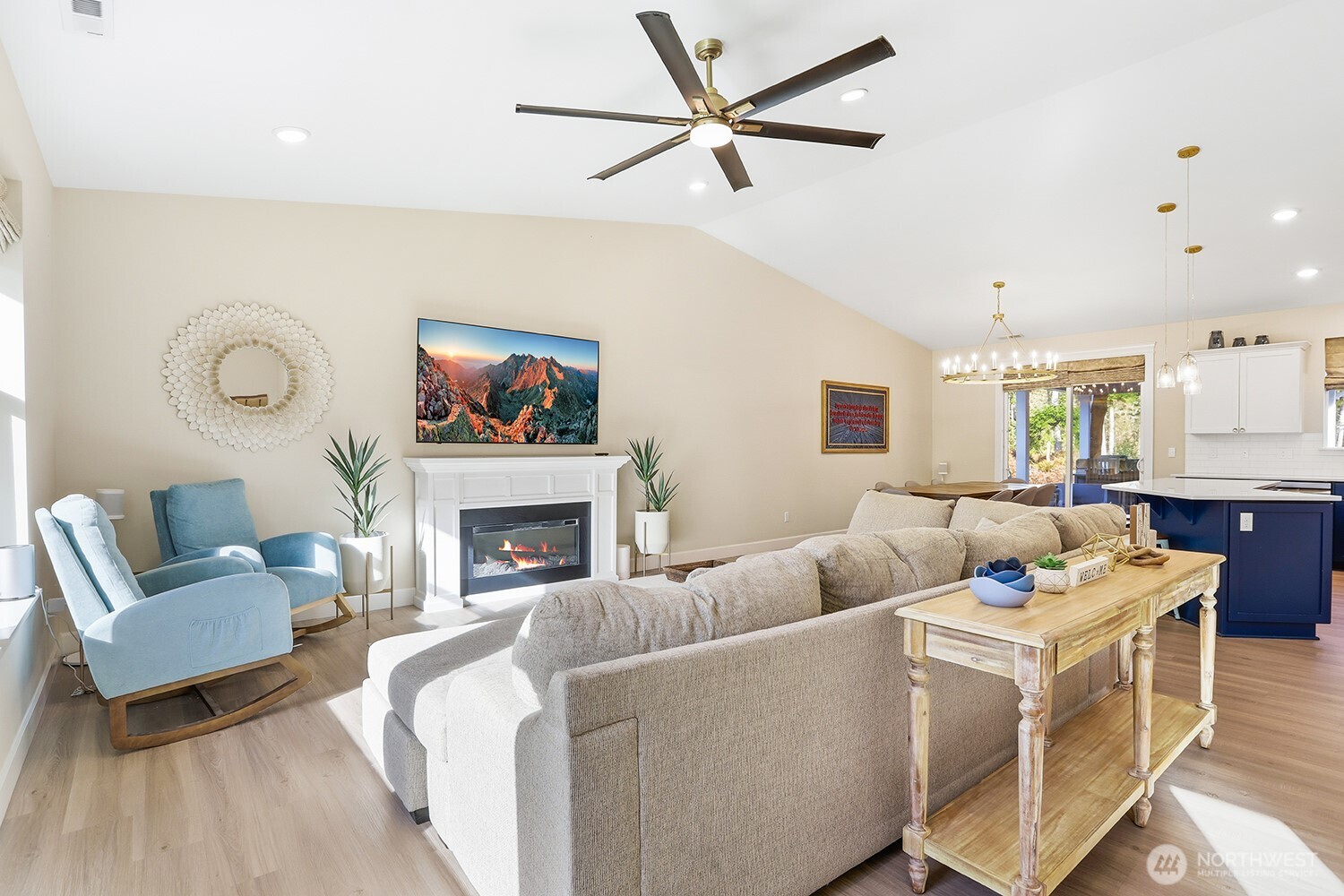 3237 Hilberg , Clinton, WA 98236