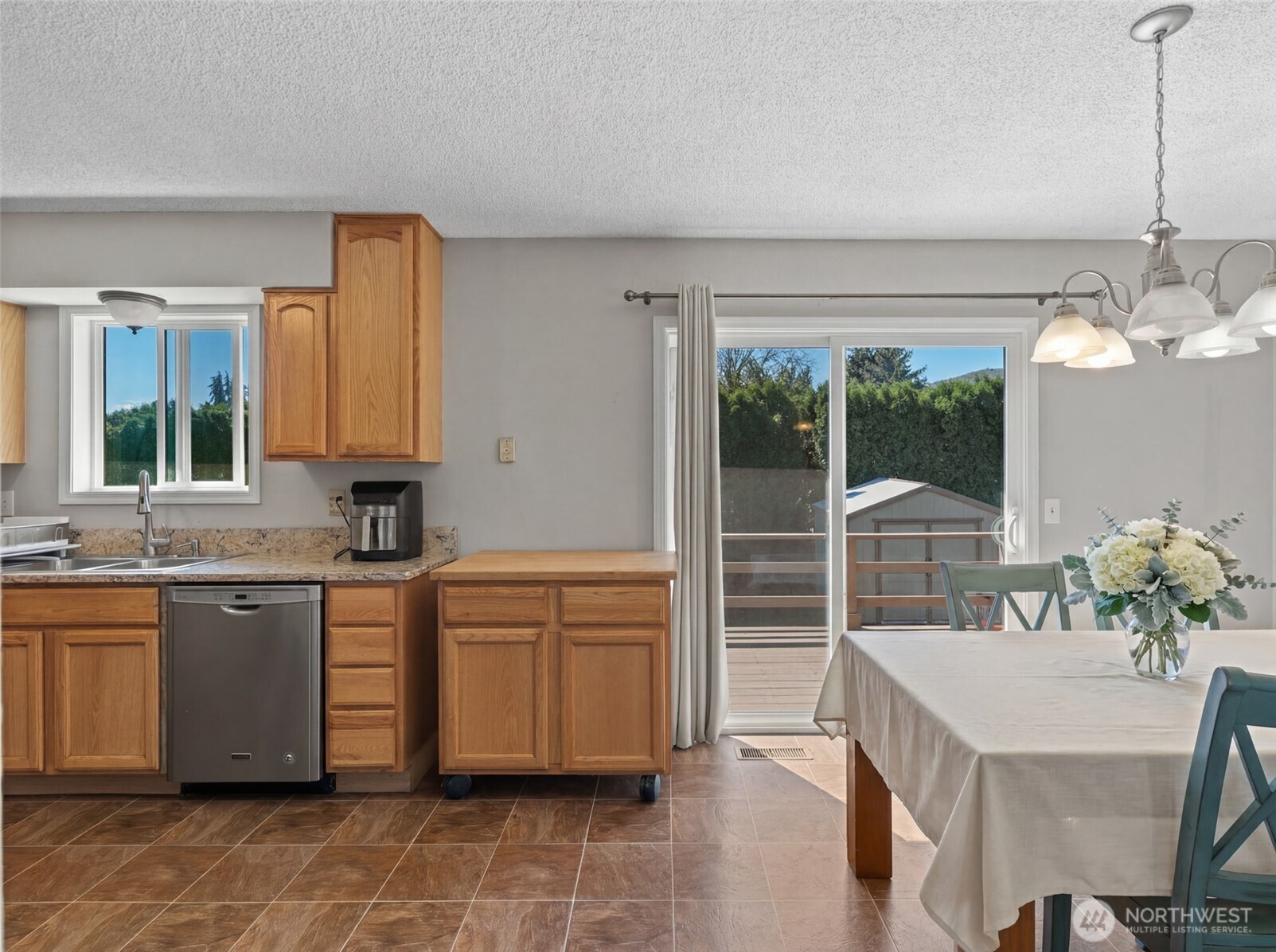 1517 4th Street , Wenatchee, WA 98801
