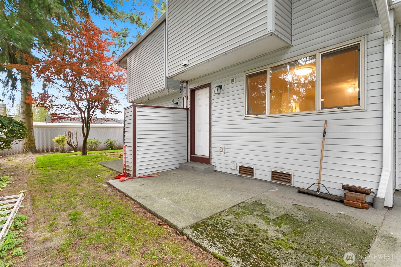 708 6th Avenue S #E104, Kent, WA 98032
