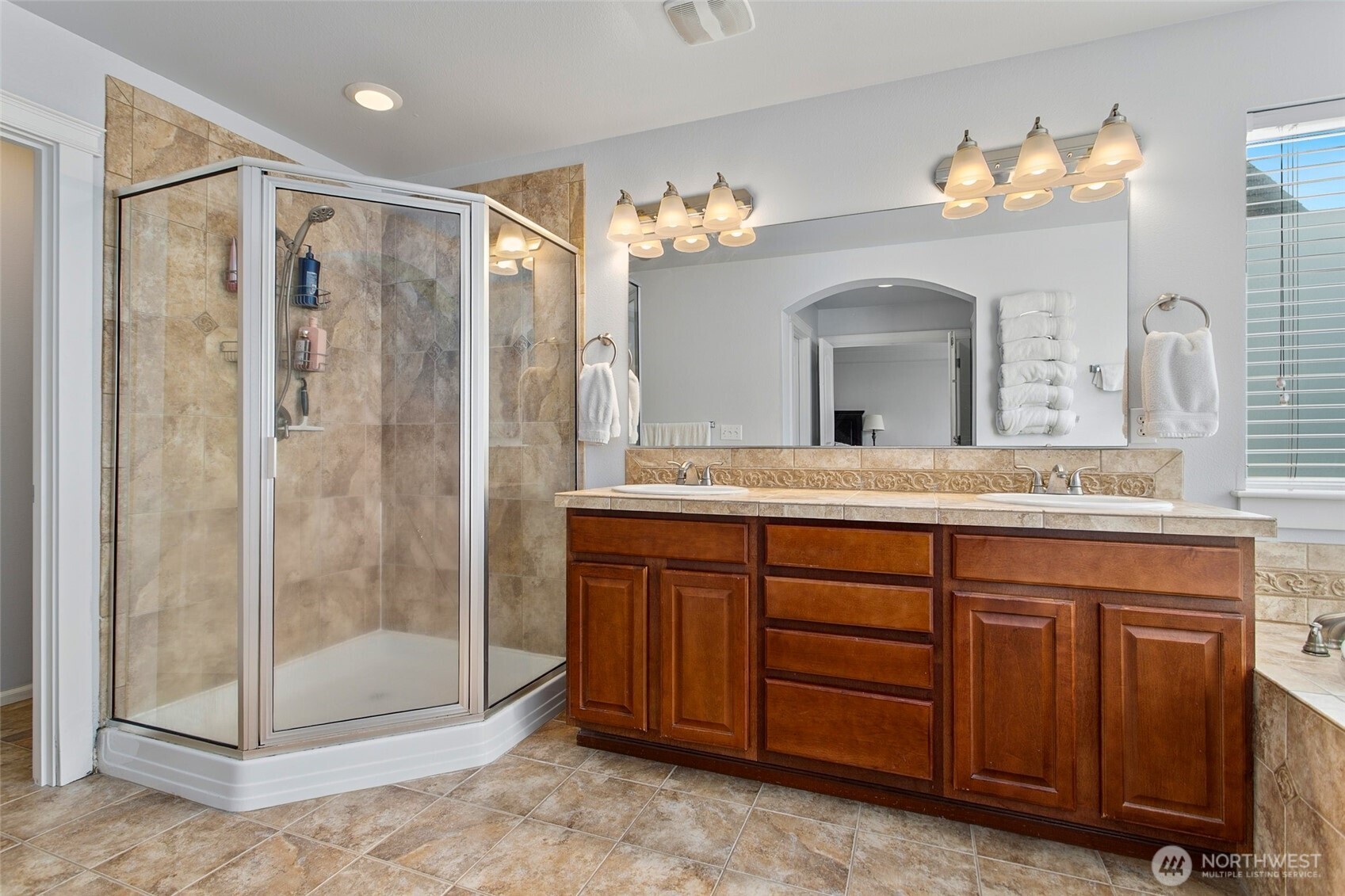20418 95th Avenue E, Graham, WA 98338