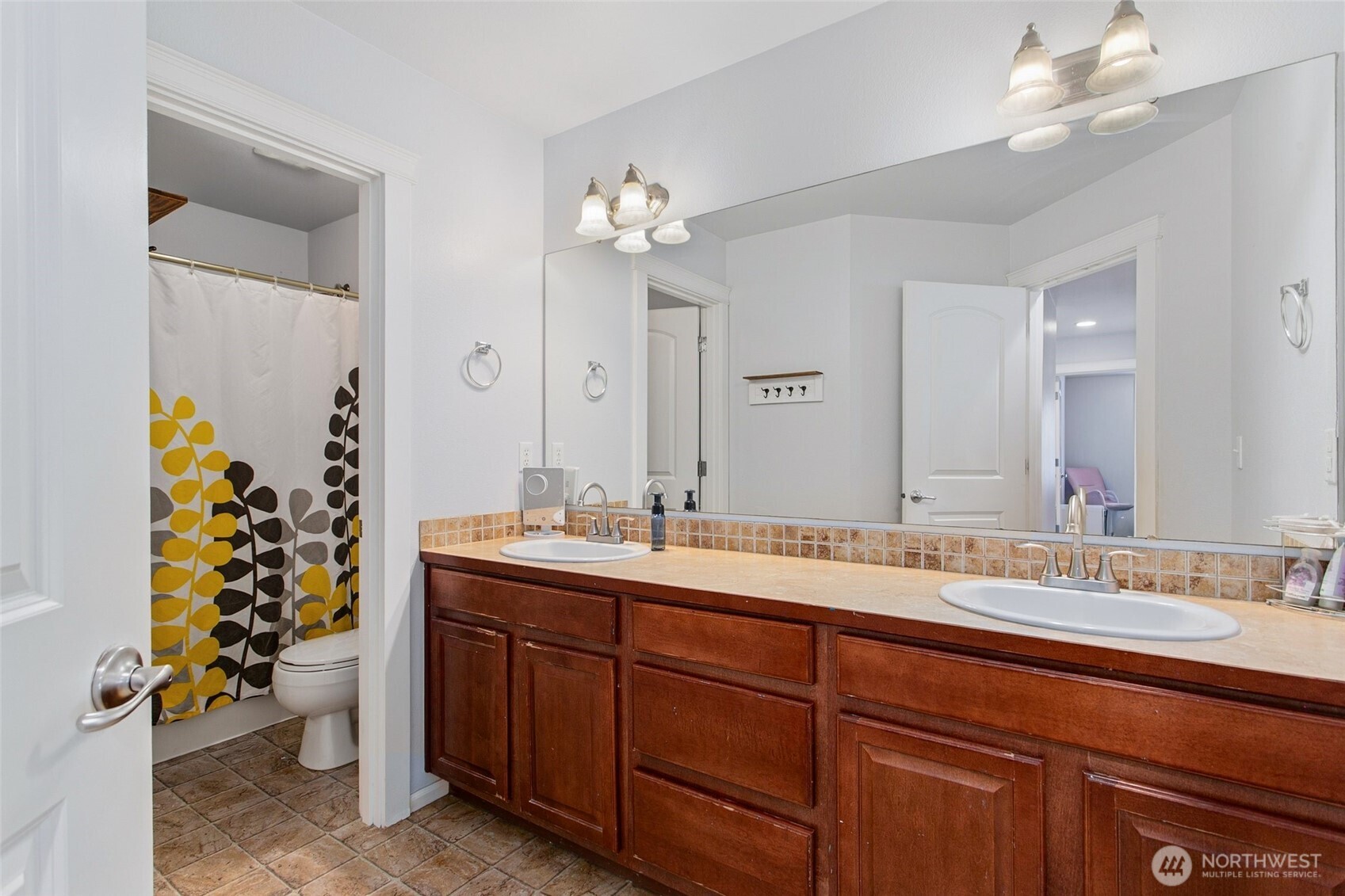 20418 95th Avenue E, Graham, WA 98338