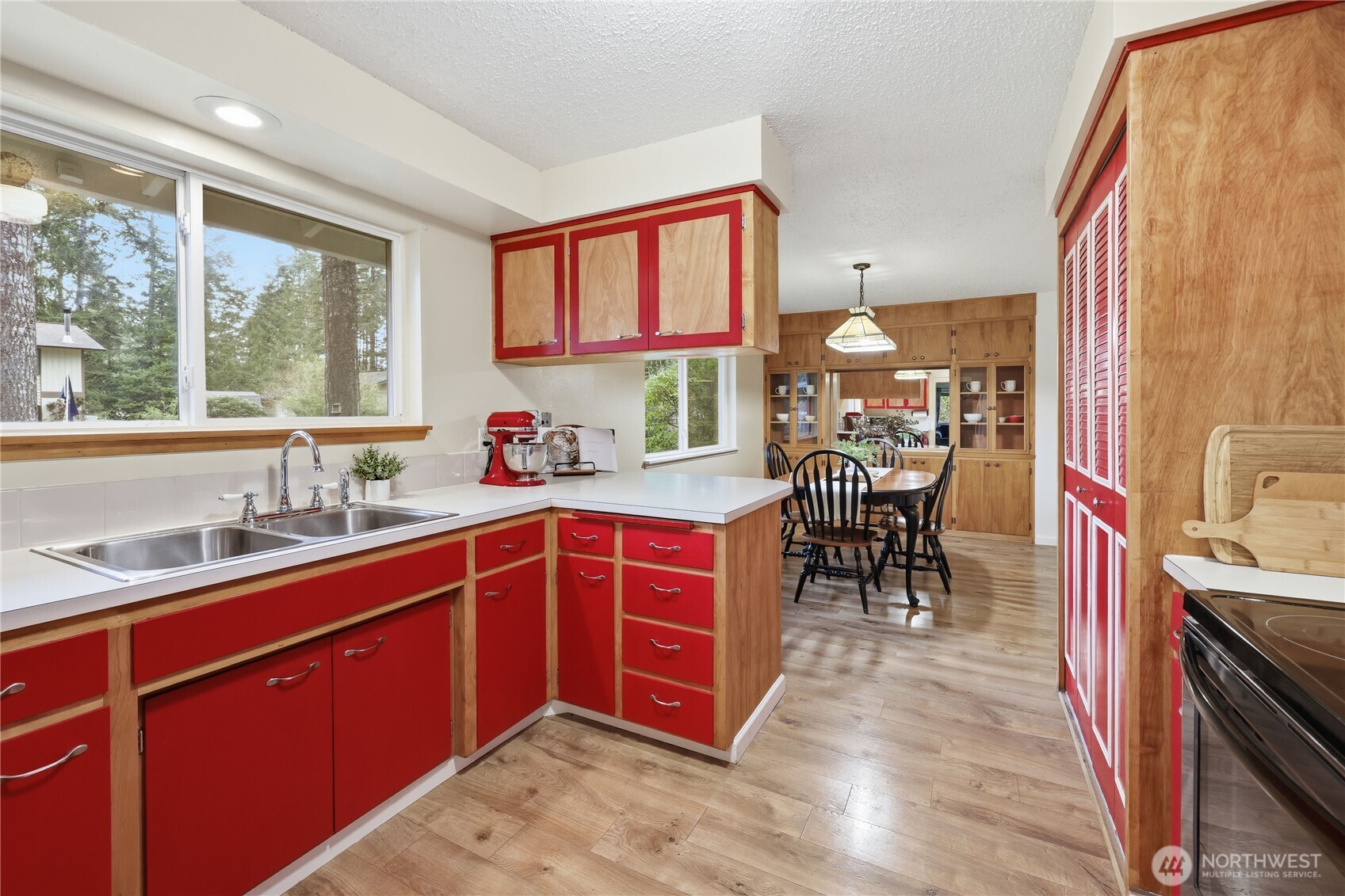 12870 NW Overland Trail , Bremerton, WA 98312