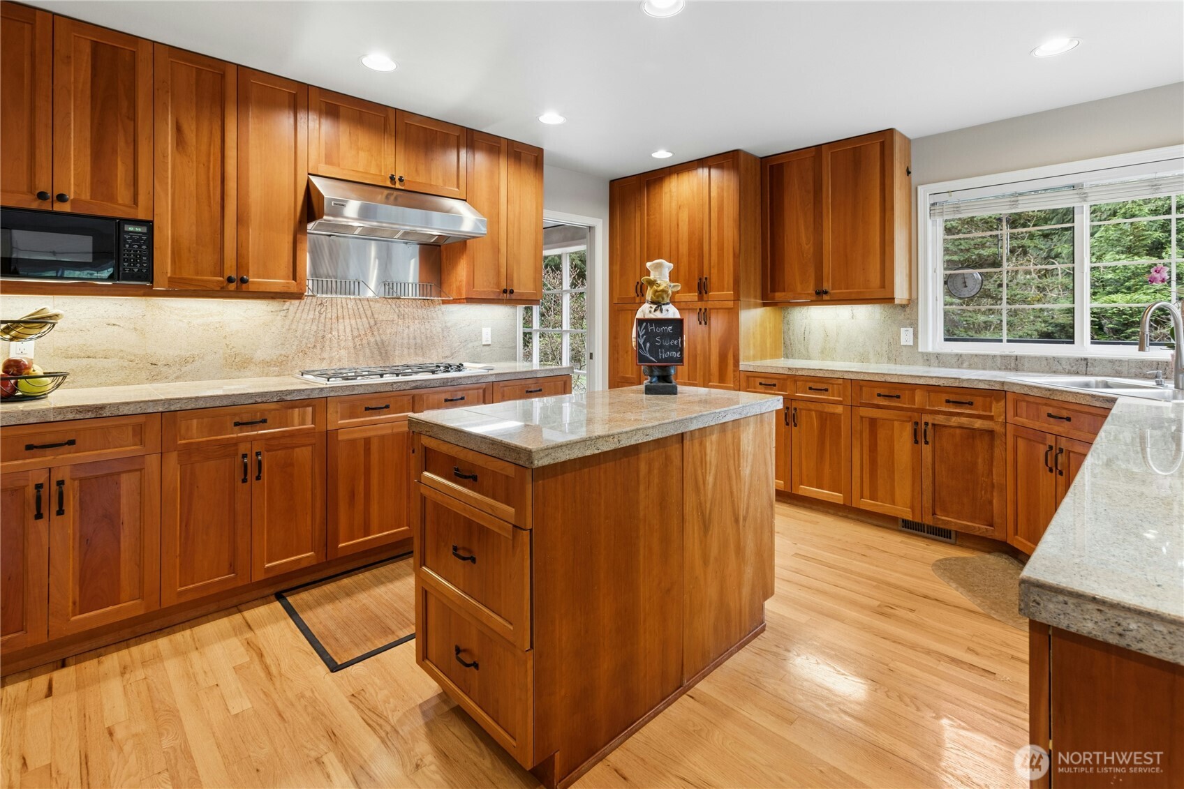 3530 140th Avenue NE, Bellevue, WA 98005