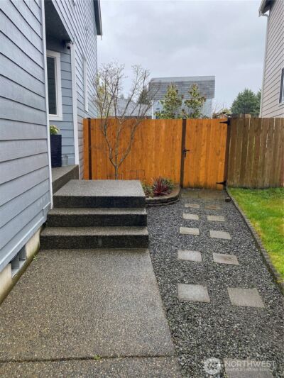 2531 191st Street Ct E, Tacoma, WA 98445 - Photo 2