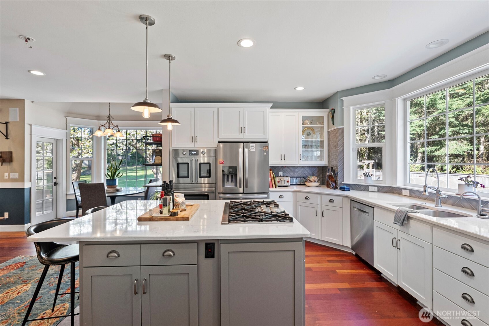 1412 11th Lane , Fox Island, WA 98333