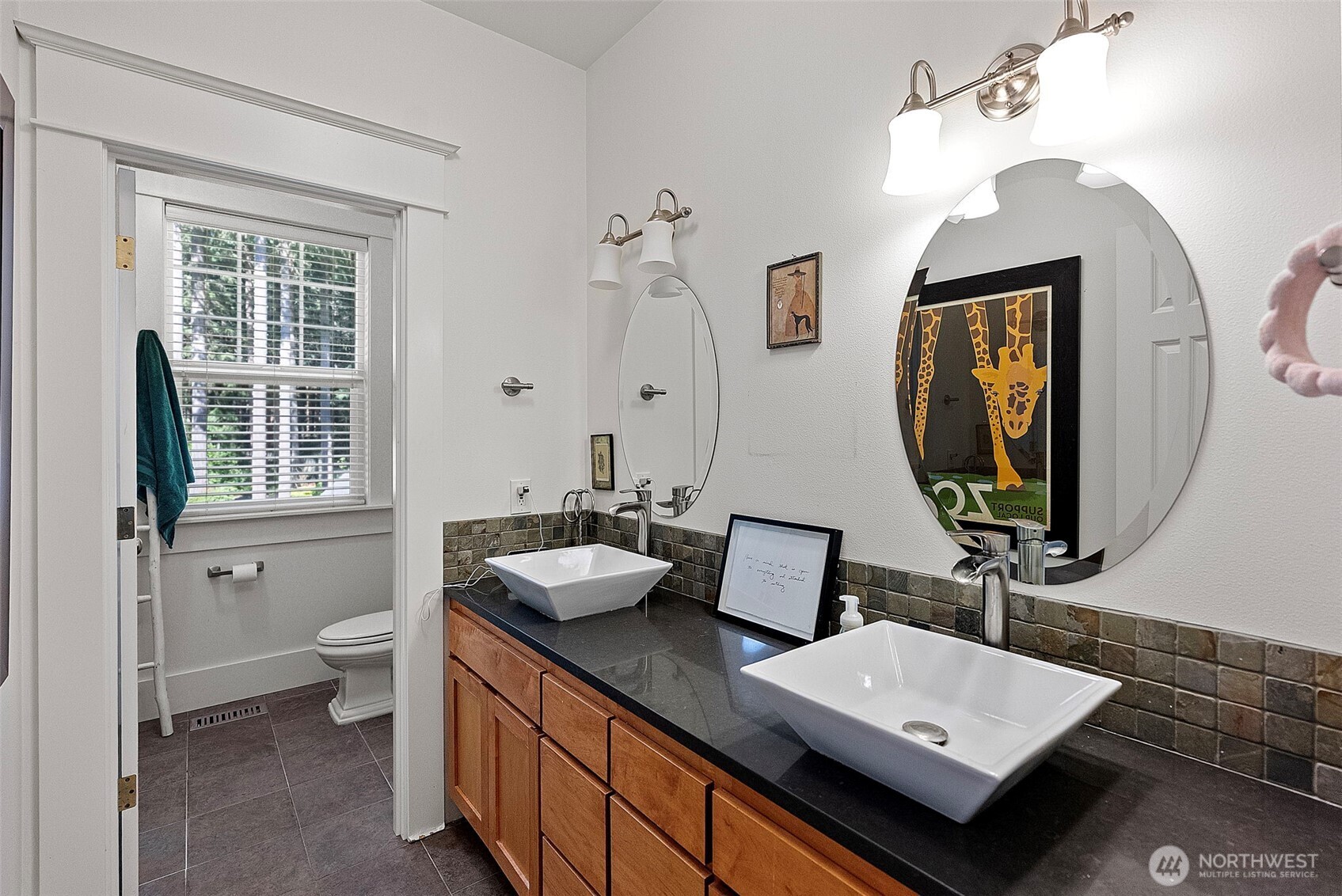 1412 11th Lane , Fox Island, WA 98333