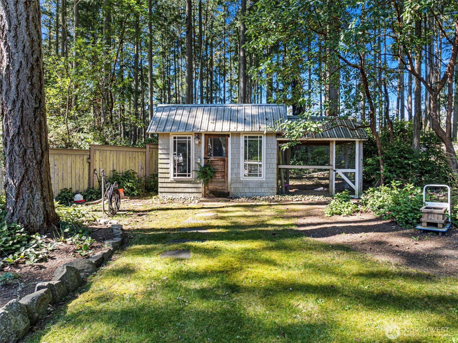 1412 11th Lane , Fox Island, WA 98333