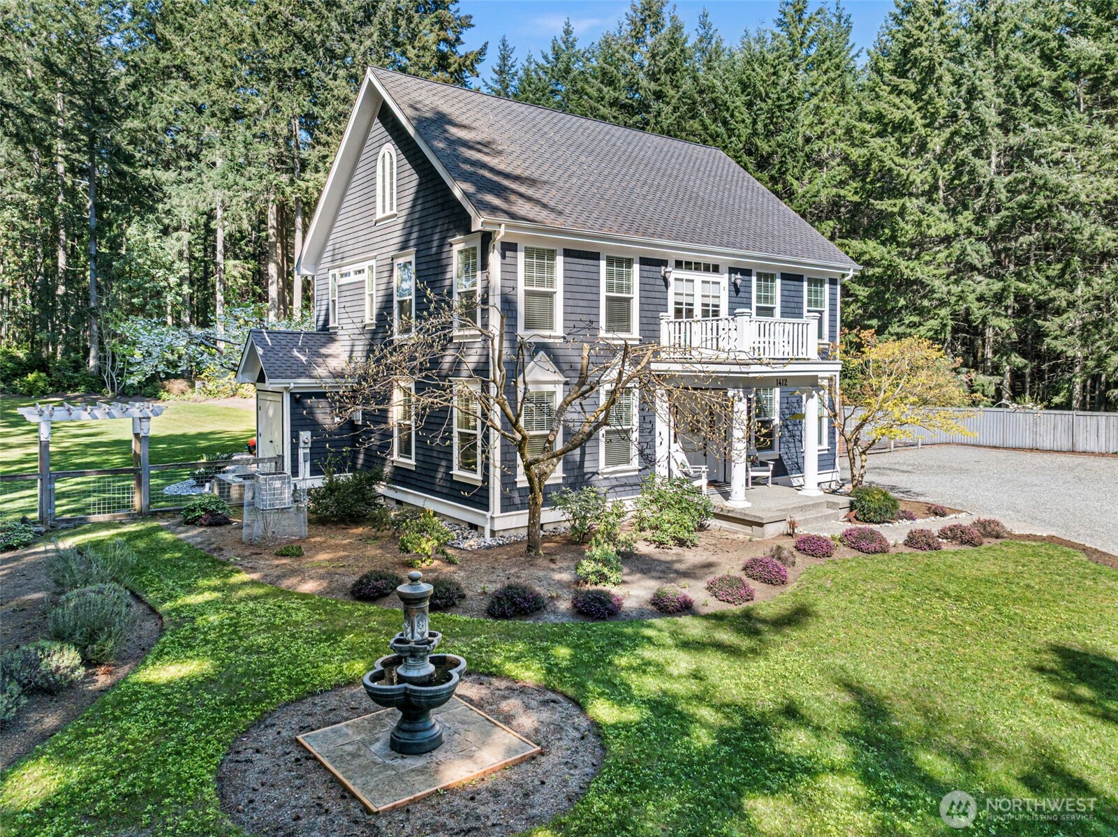 1412 11th Lane , Fox Island, WA 98333