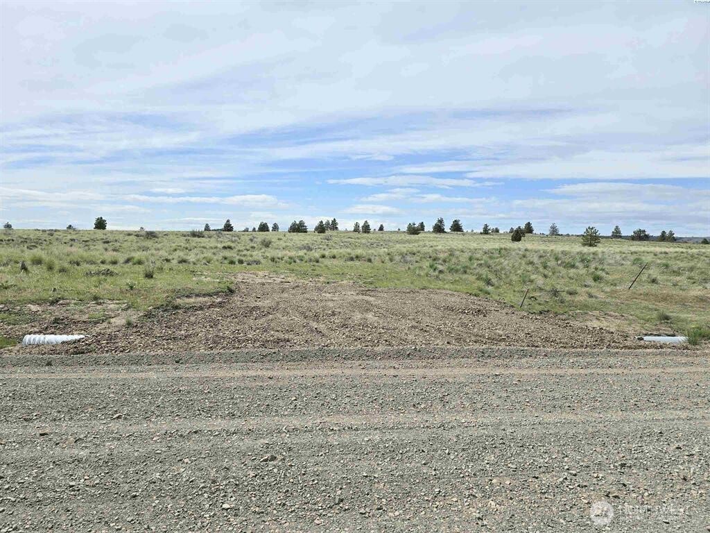 149 Middle Rd , Bickleton, WA 99322