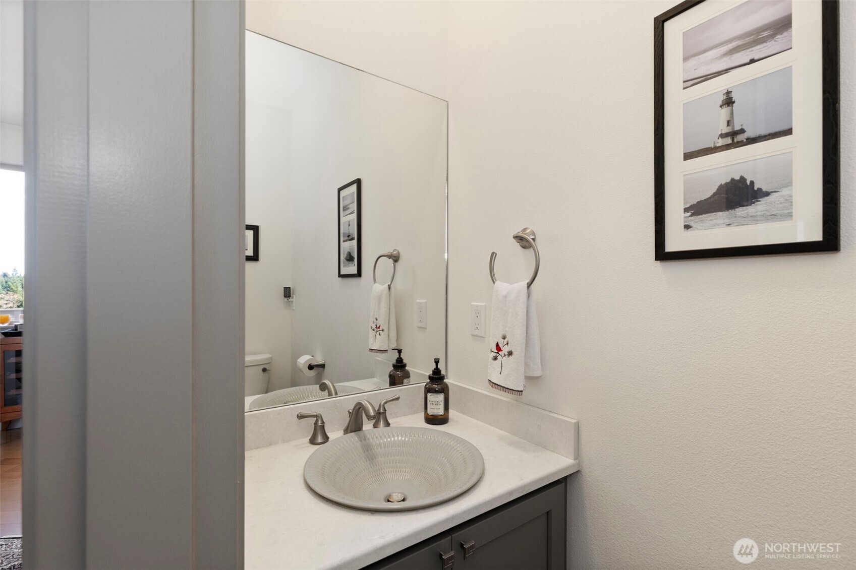 22922 Belvedere Place NE, Kingston, WA 98346